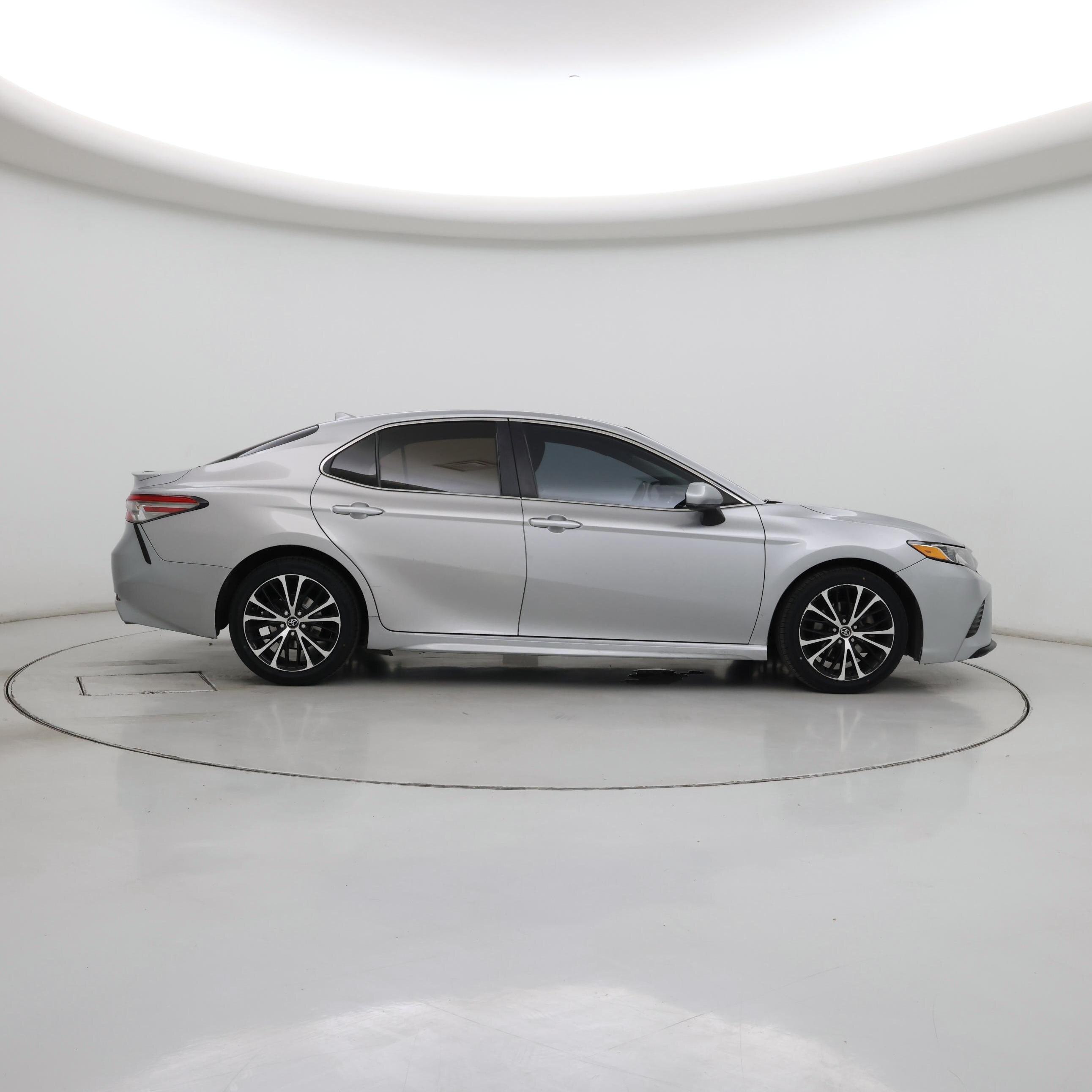 Thumbnail: 2019 Toyota Camry - 7