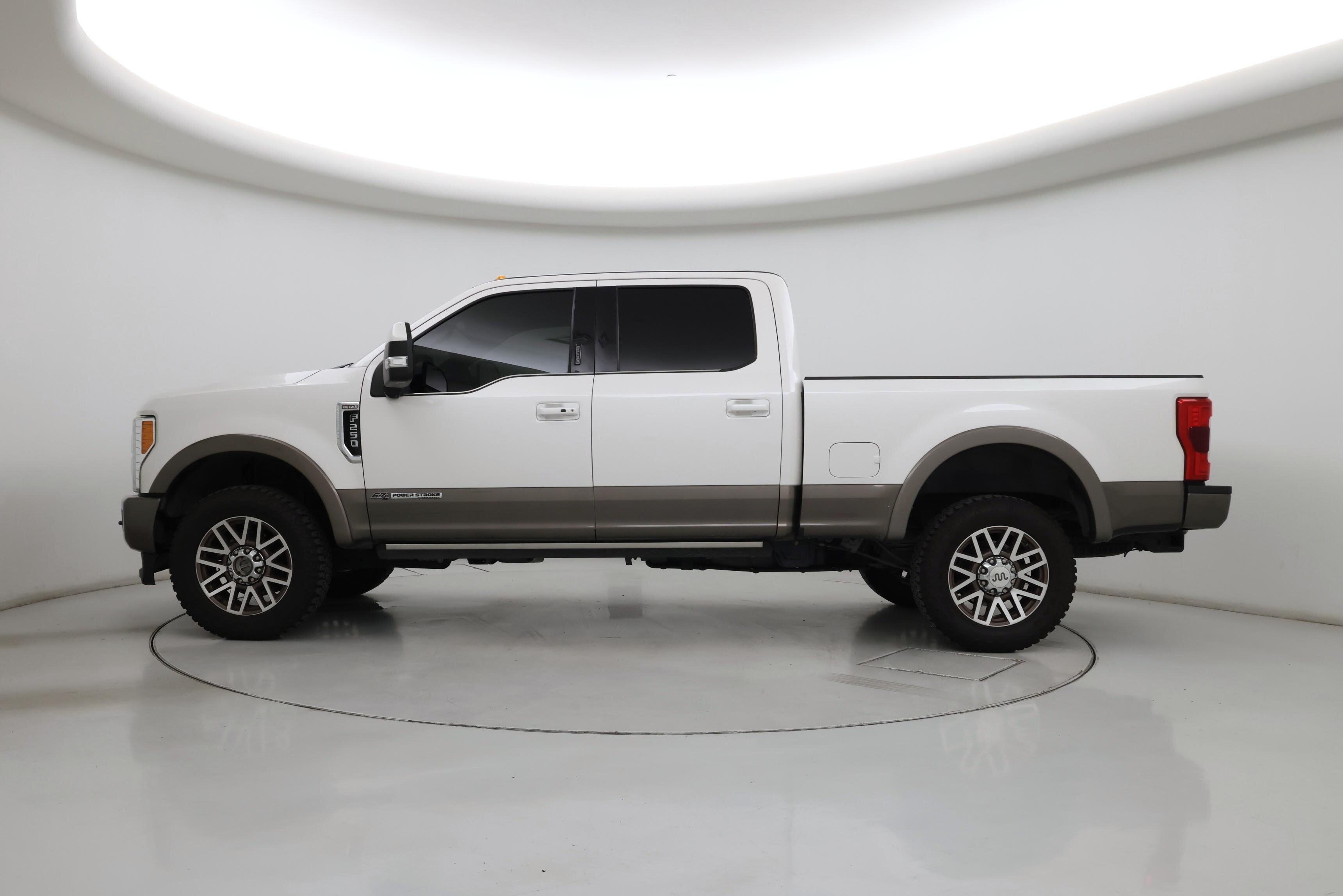 Thumbnail: 2019 Ford F-250 - 3