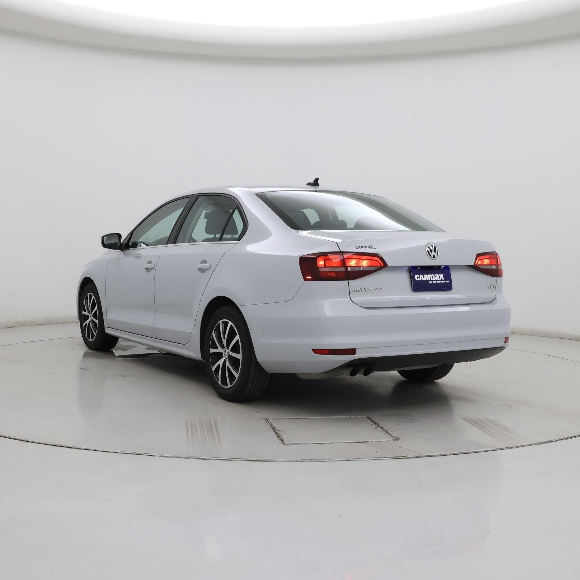 Thumbnail: 2017 Volkswagen Jetta - 2