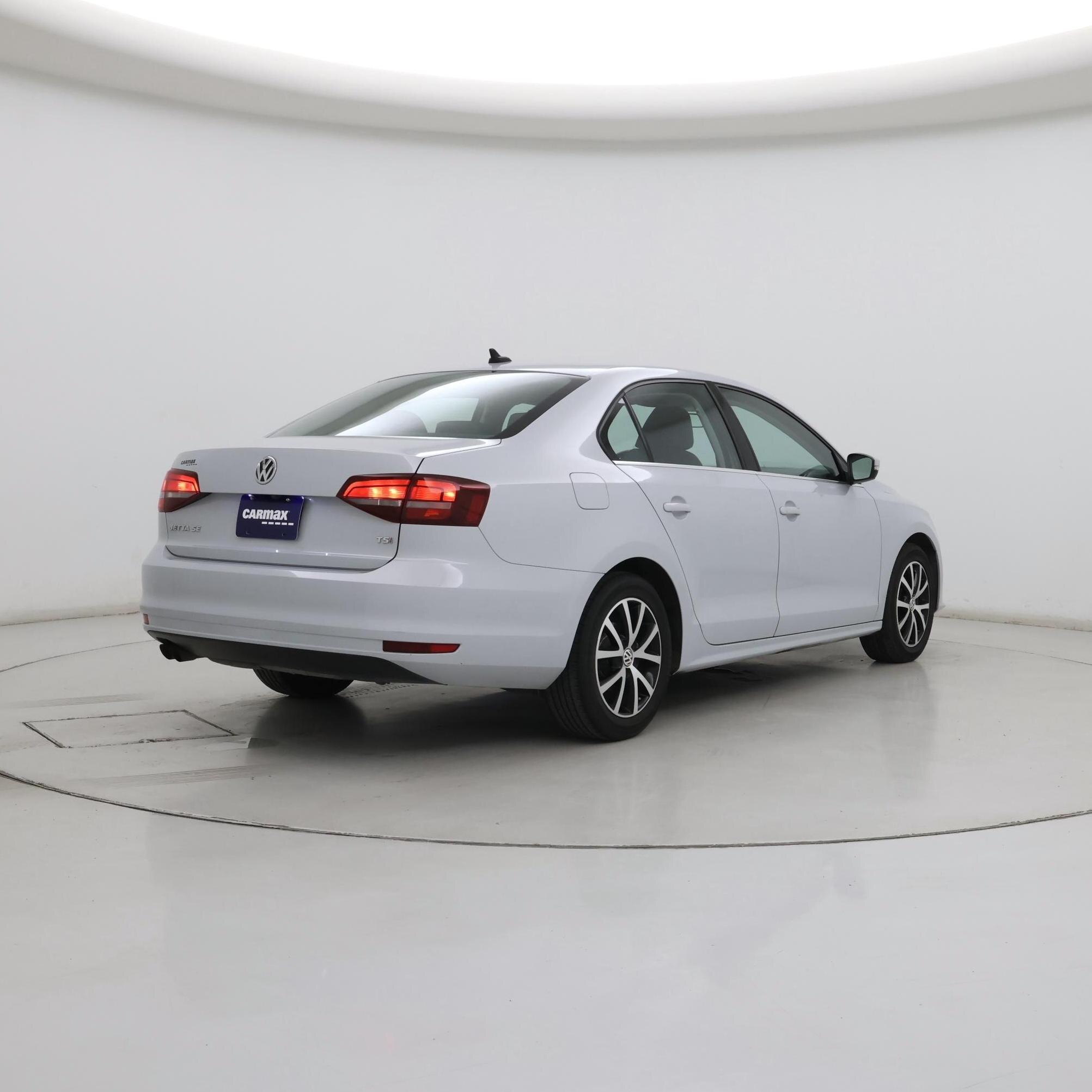 Thumbnail: 2017 Volkswagen Jetta - 8