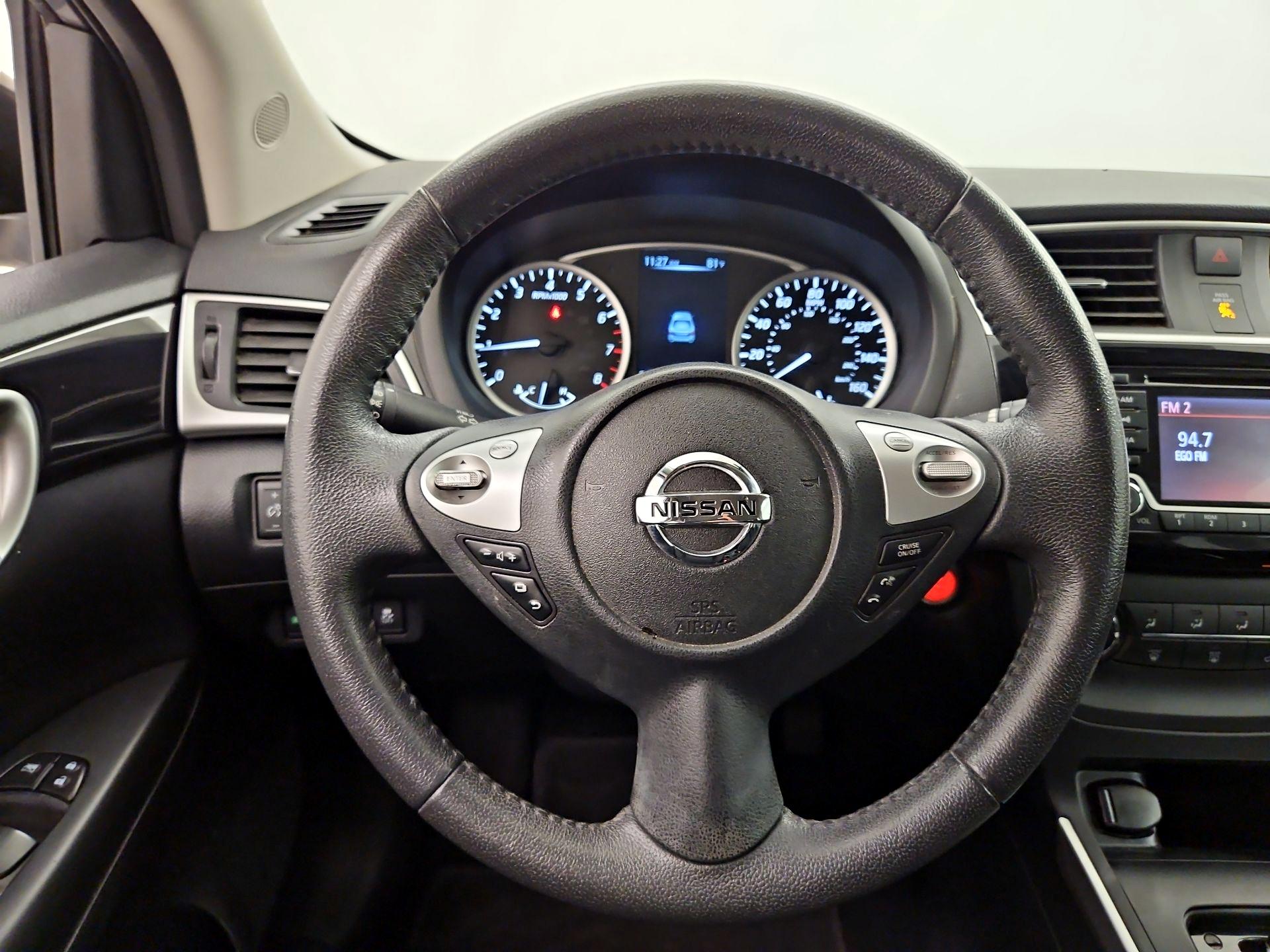 Thumbnail: 2017 Nissan Sentra - 10