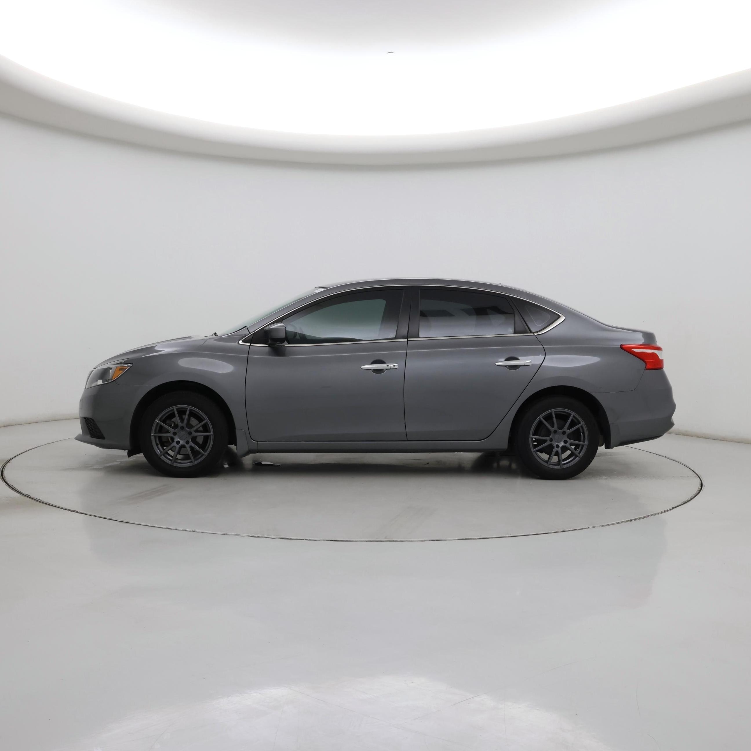 Thumbnail: 2017 Nissan Sentra - 3
