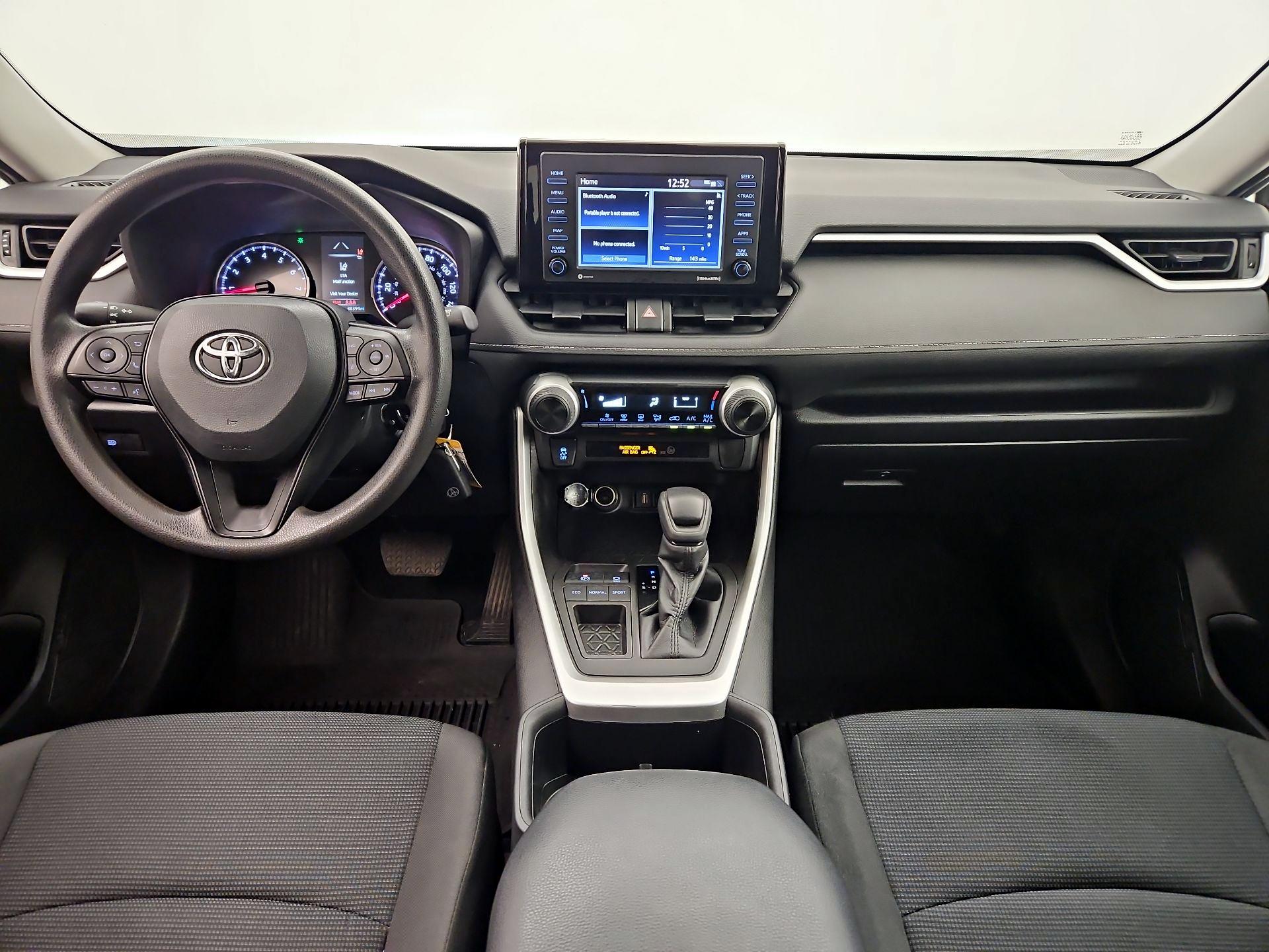 Thumbnail: 2022 Toyota RAV4 - 9