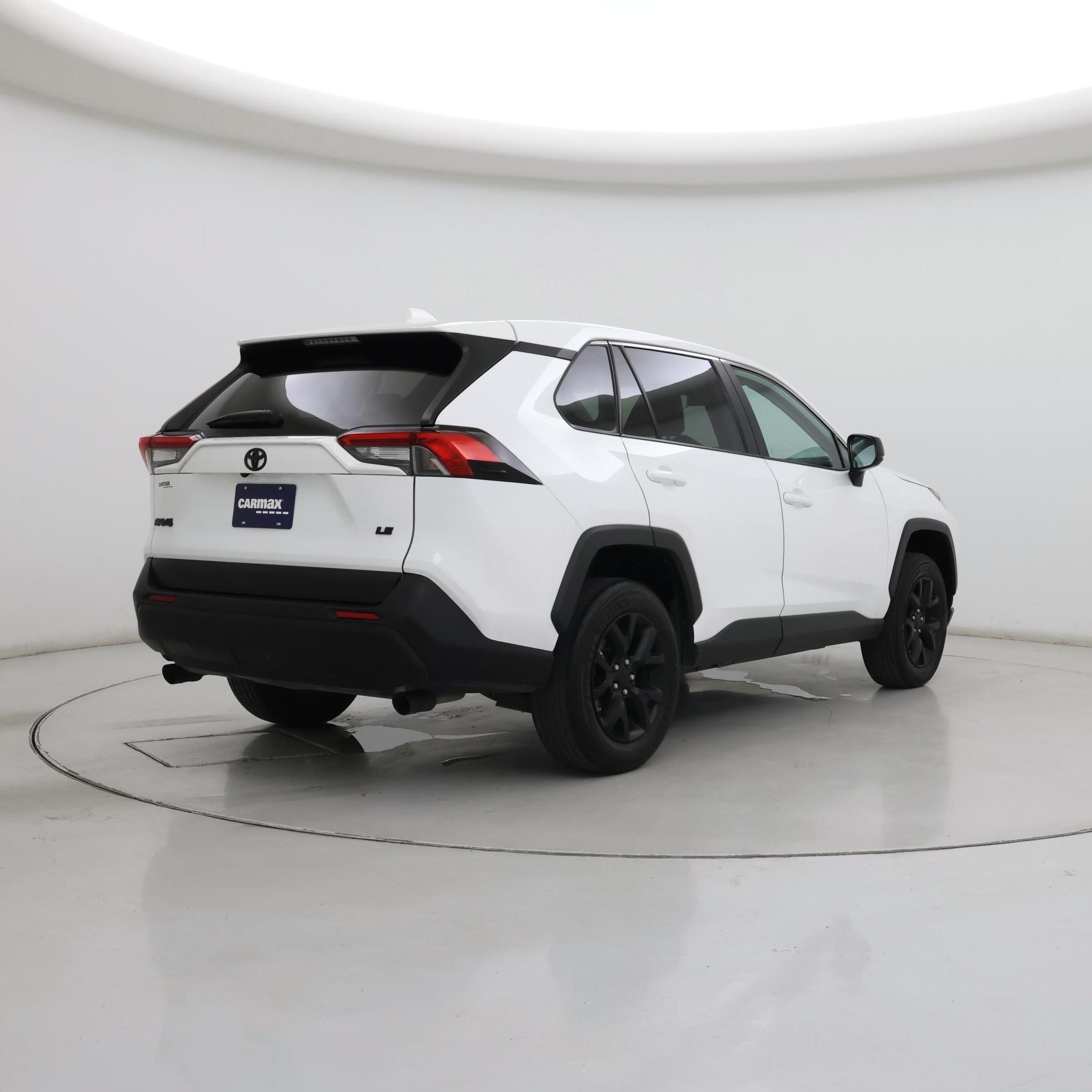 Thumbnail: 2022 Toyota RAV4 - 8