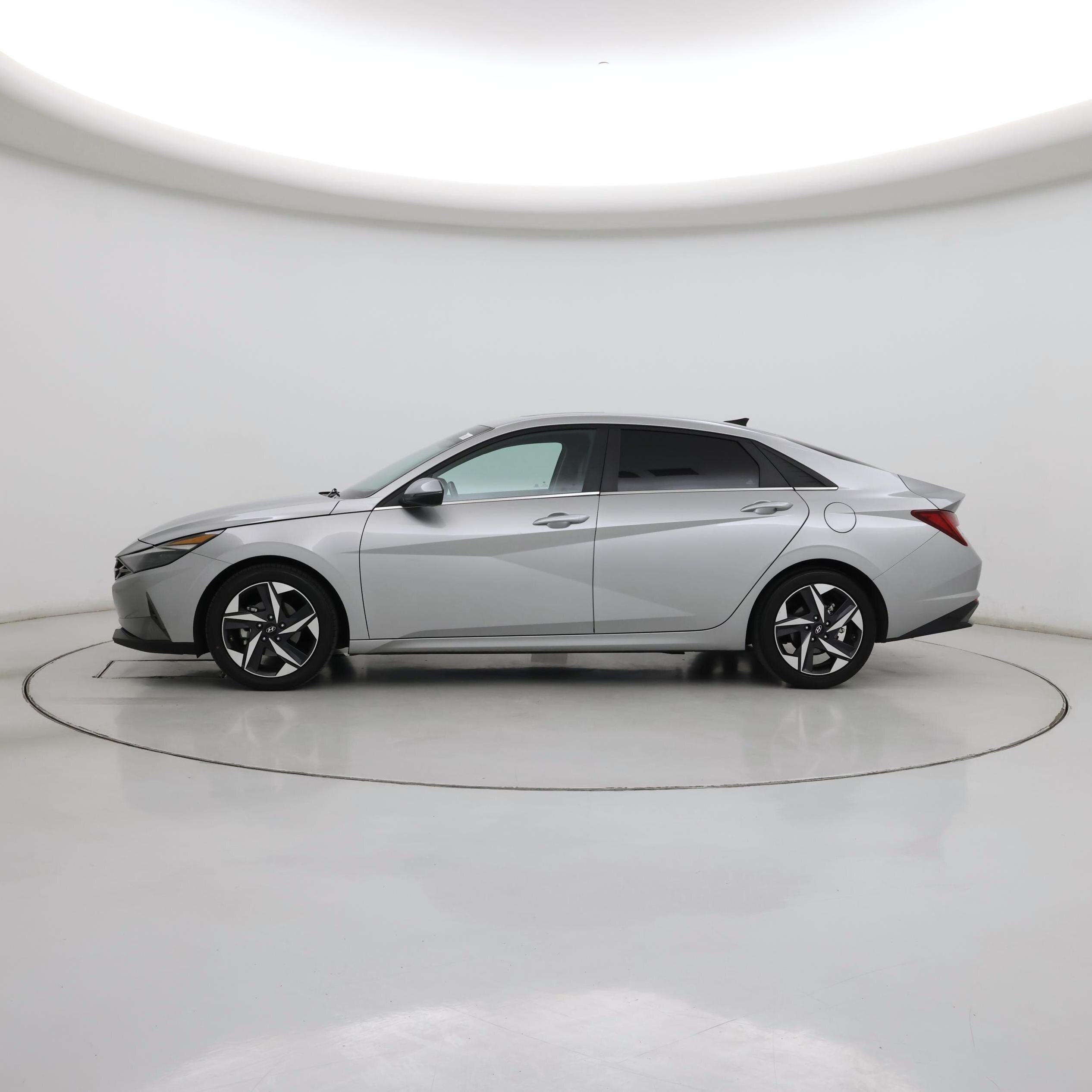 Thumbnail: 2023 Hyundai Elantra - 3
