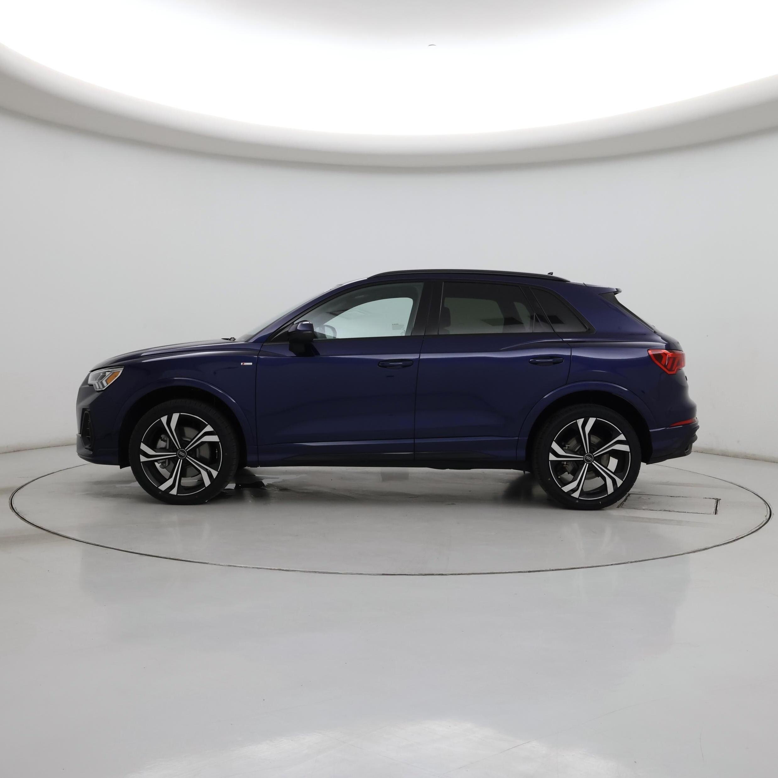 Thumbnail: 2024 Audi Q3 - 3