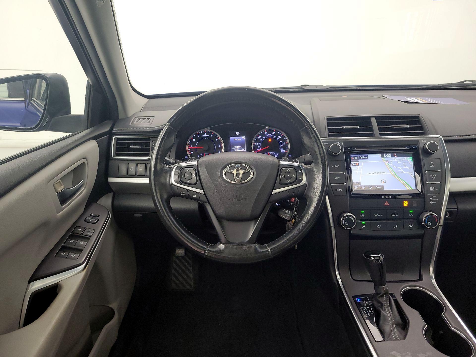Thumbnail: 2016 Toyota Camry - 10