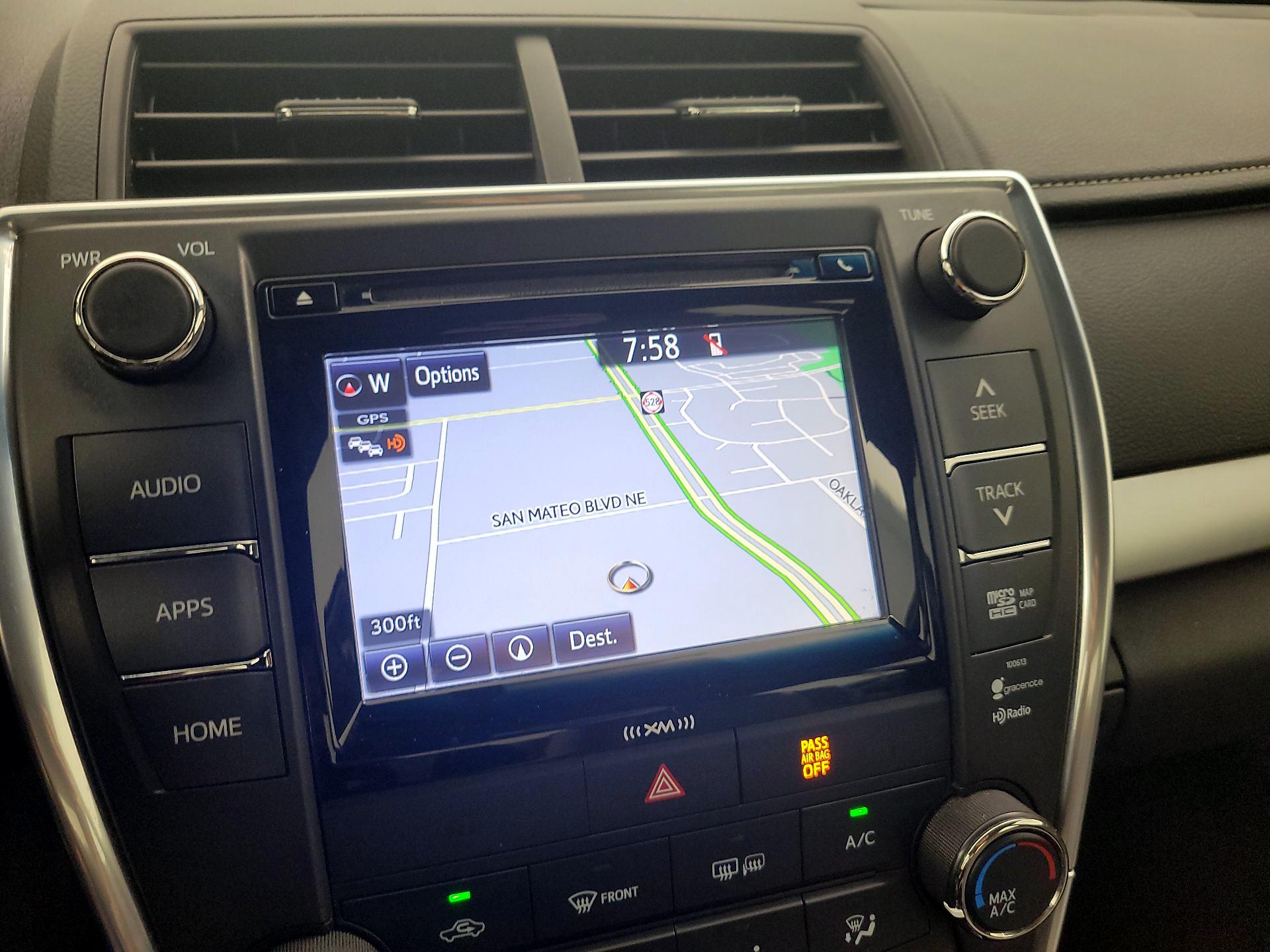 Thumbnail: 2016 Toyota Camry - 14