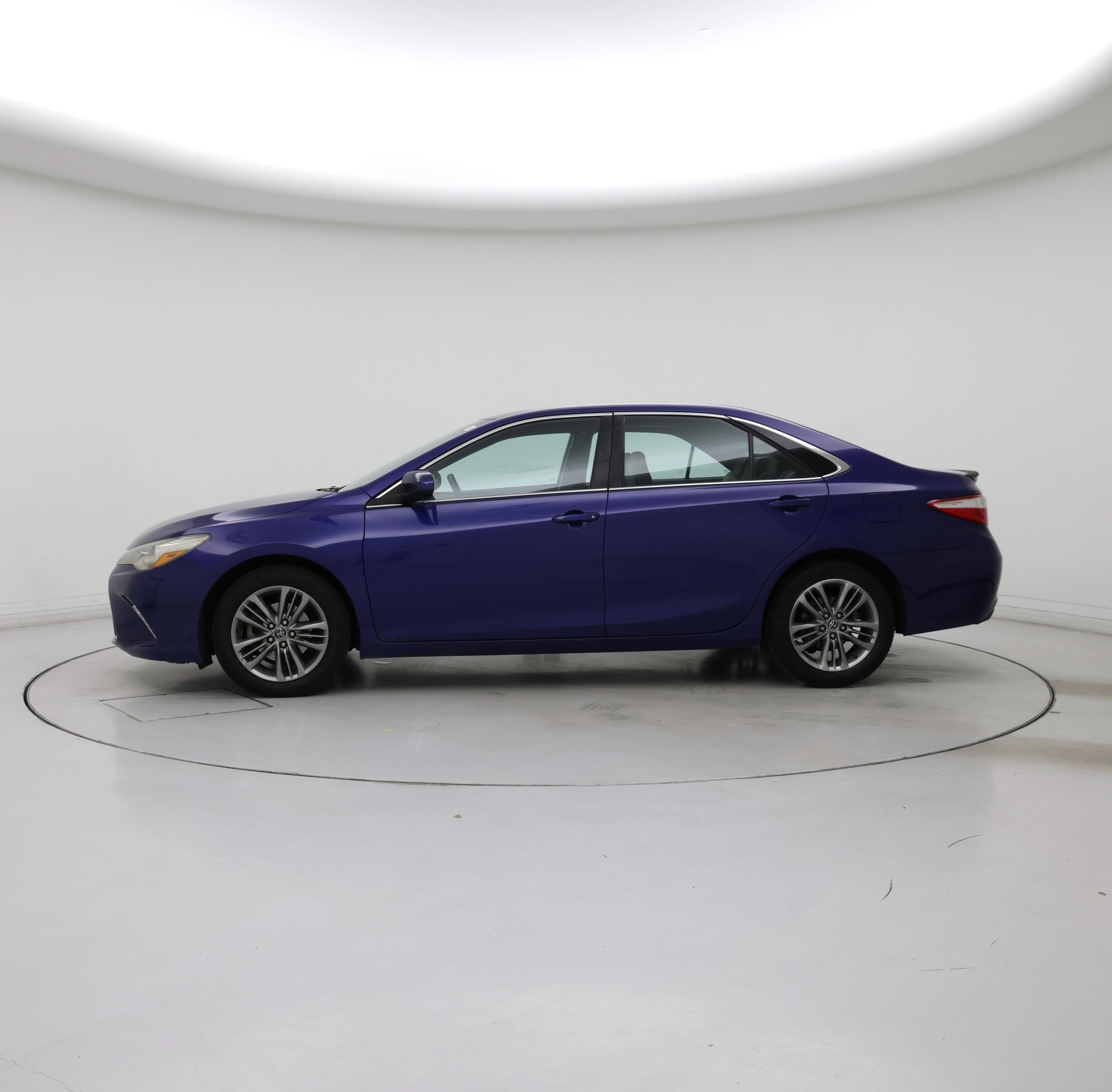 Thumbnail: 2016 Toyota Camry - 3