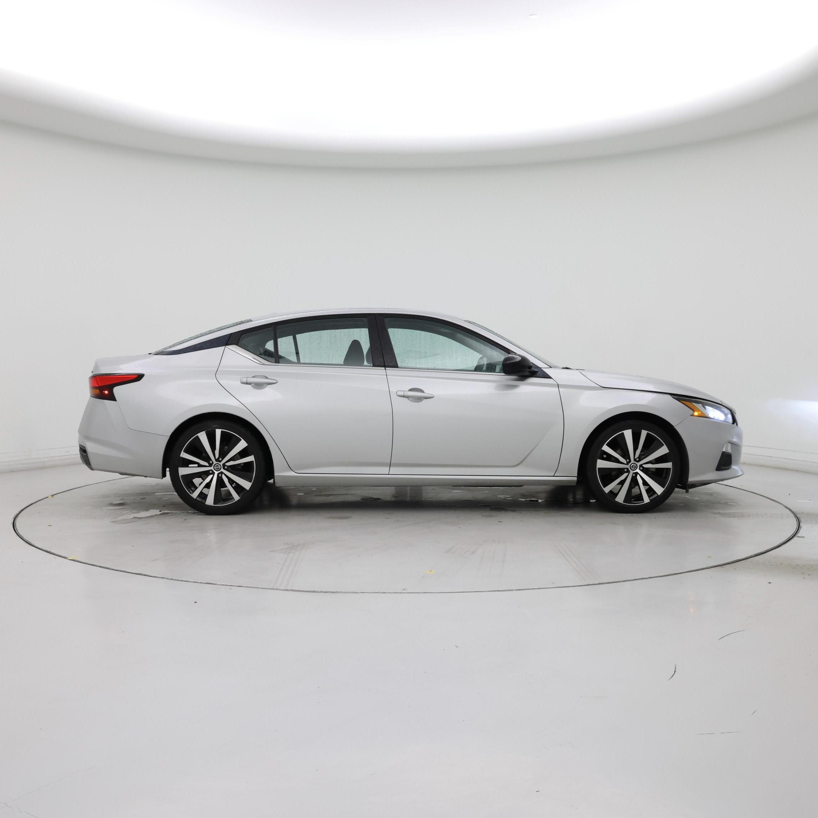 Thumbnail: 2020 Nissan Altima - 7