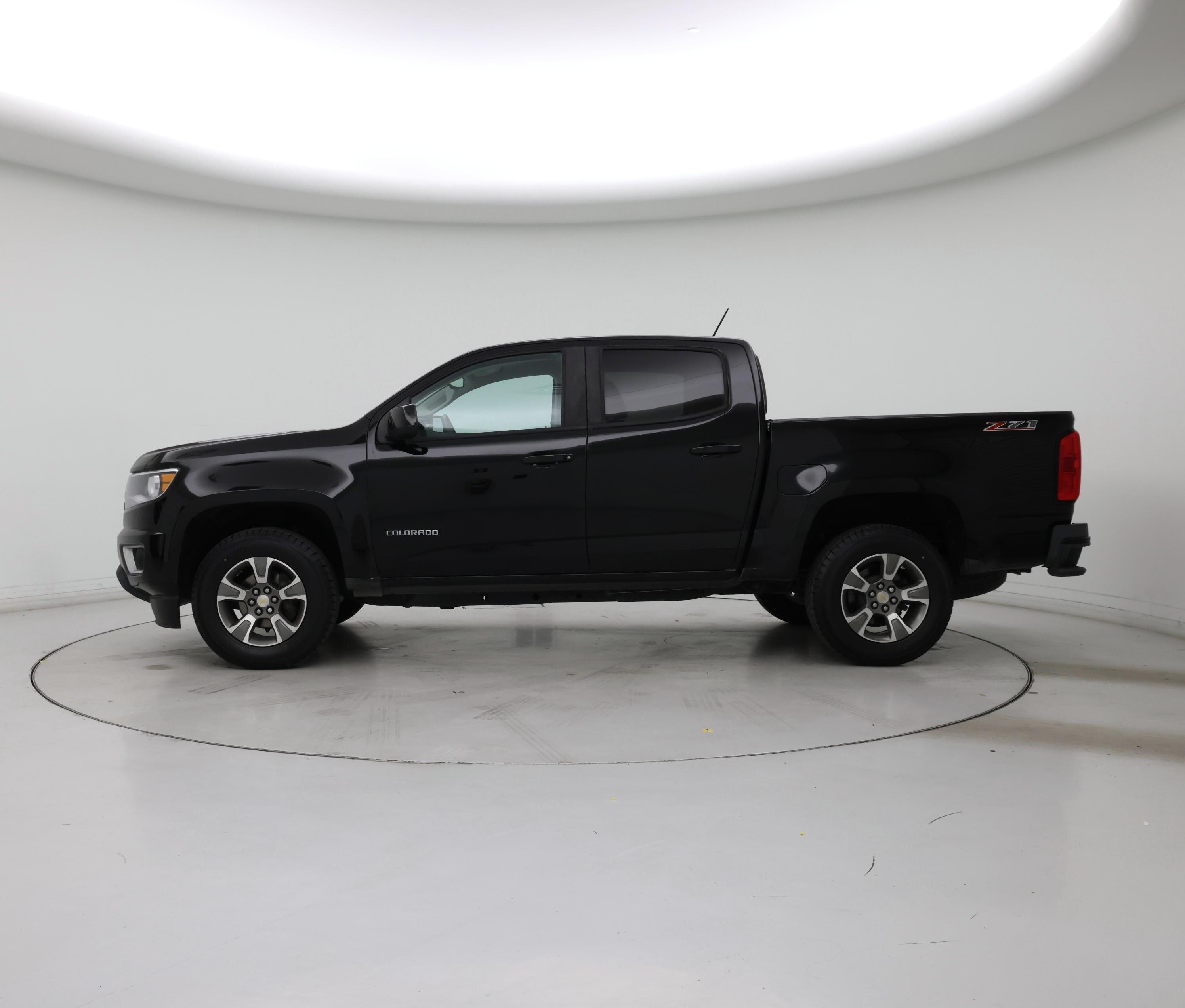 Thumbnail: 2018 Chevrolet Colorado - 3