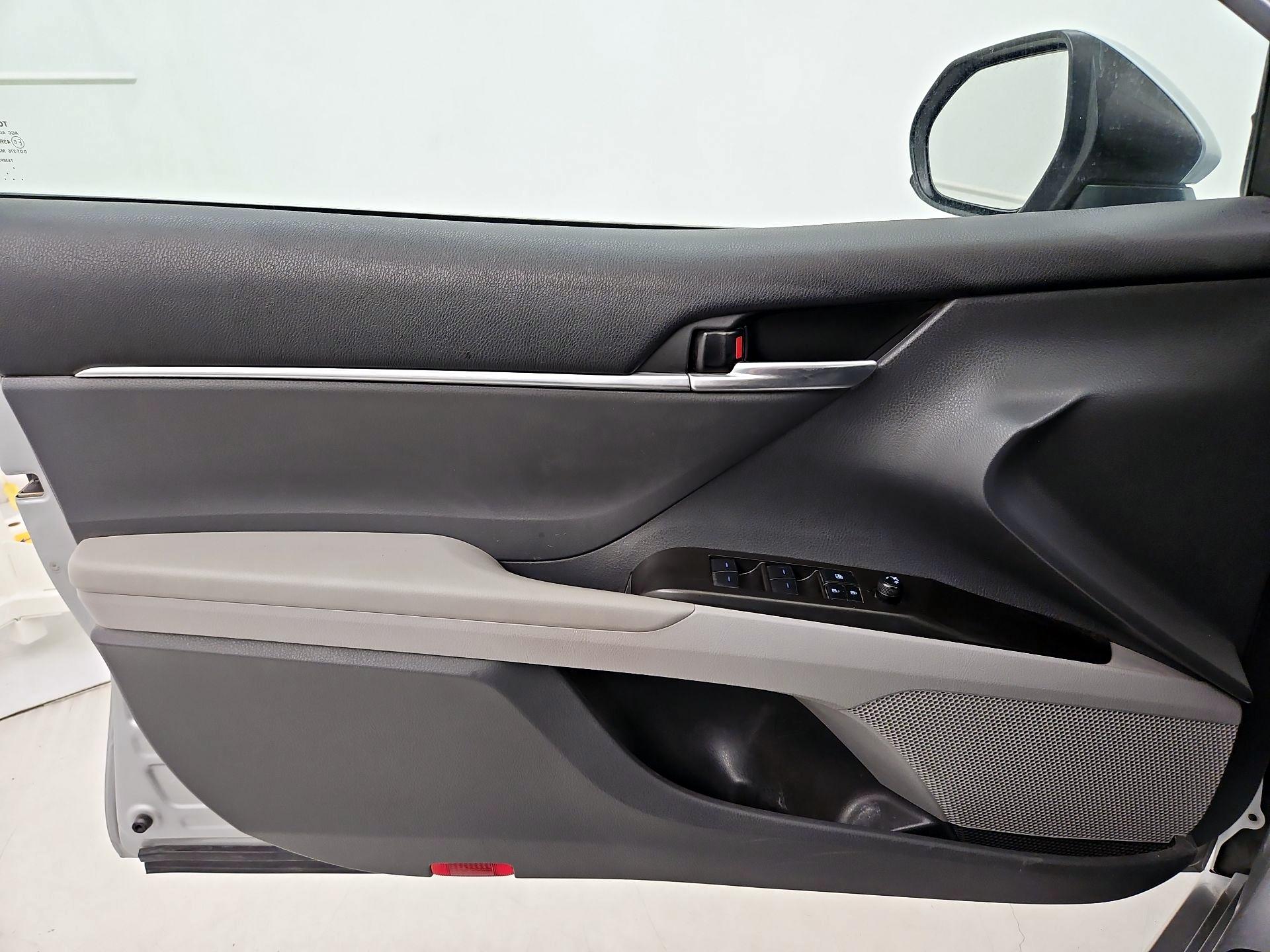 Thumbnail: 2021 Toyota Camry - 12