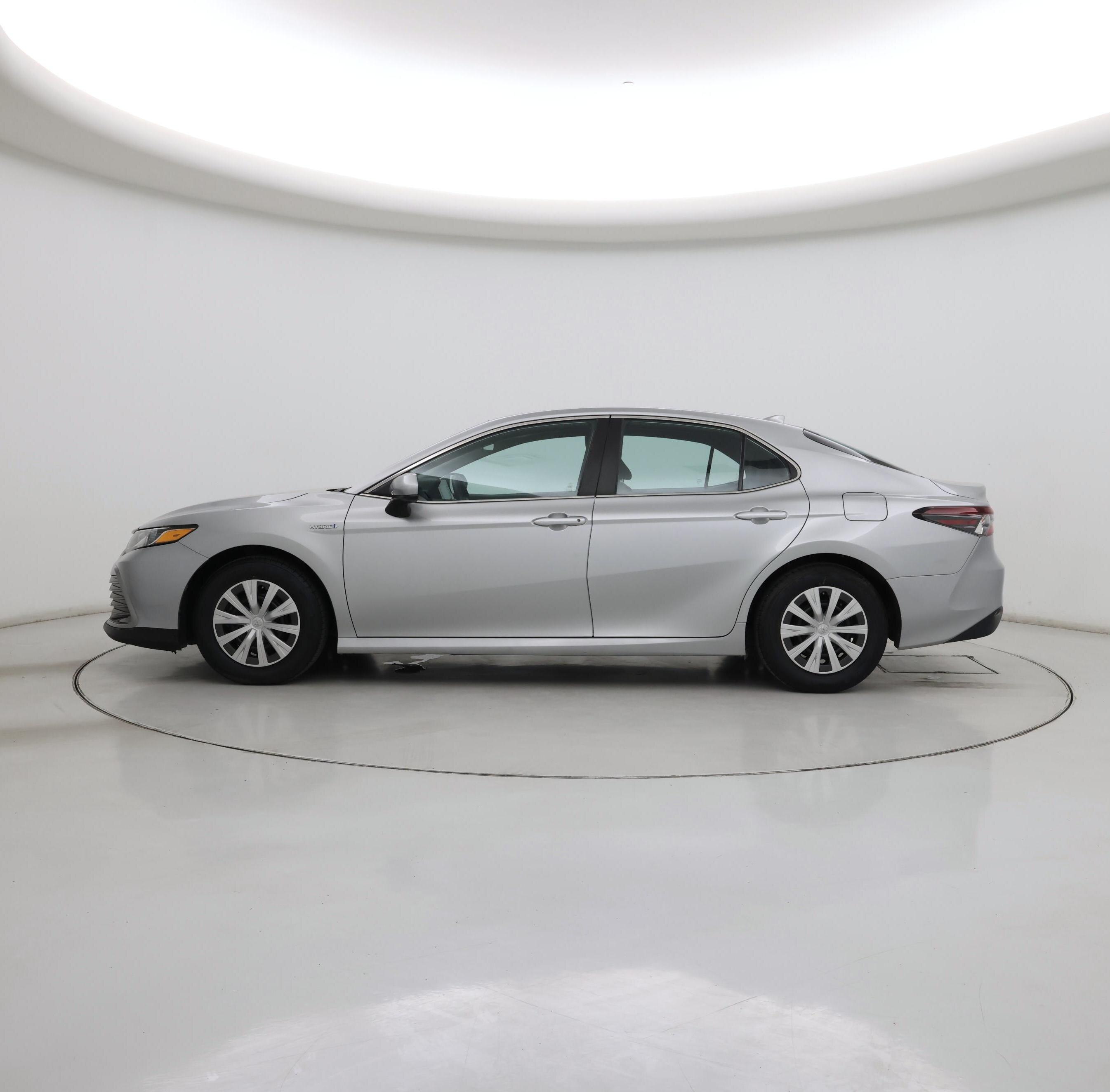 Thumbnail: 2021 Toyota Camry - 3