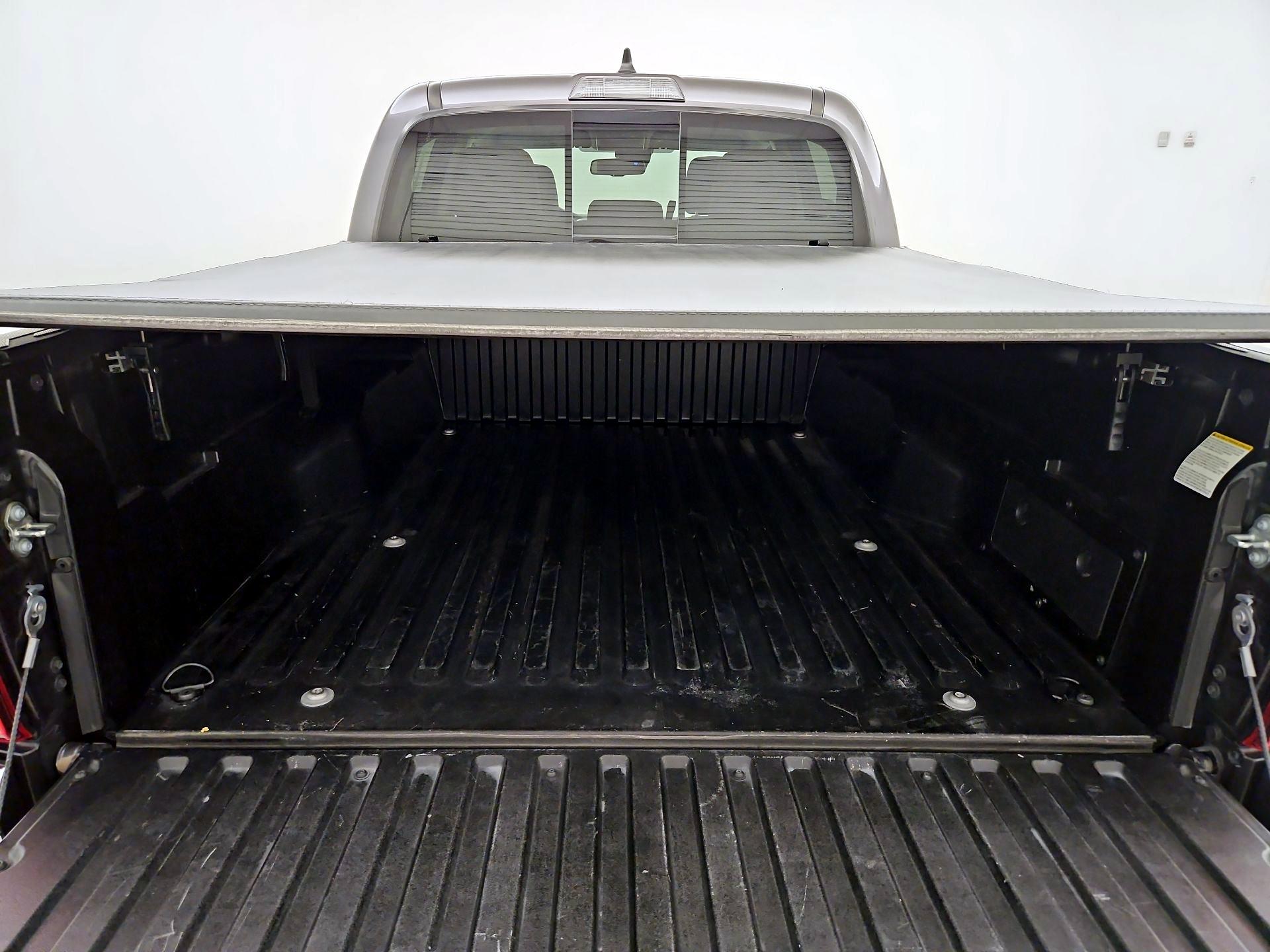 Thumbnail: 2021 Toyota Tacoma - 20