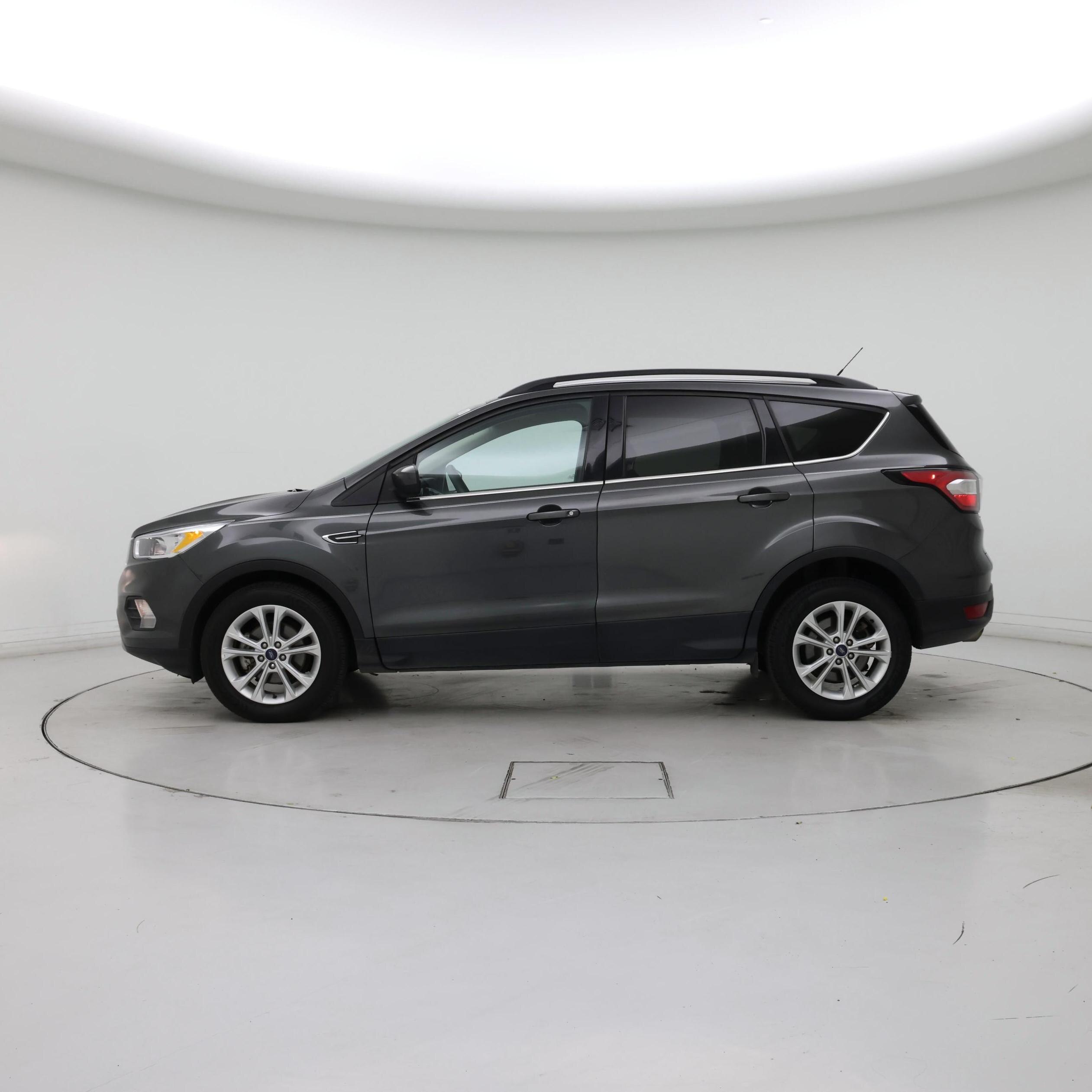Thumbnail: 2018 Ford Escape - 3
