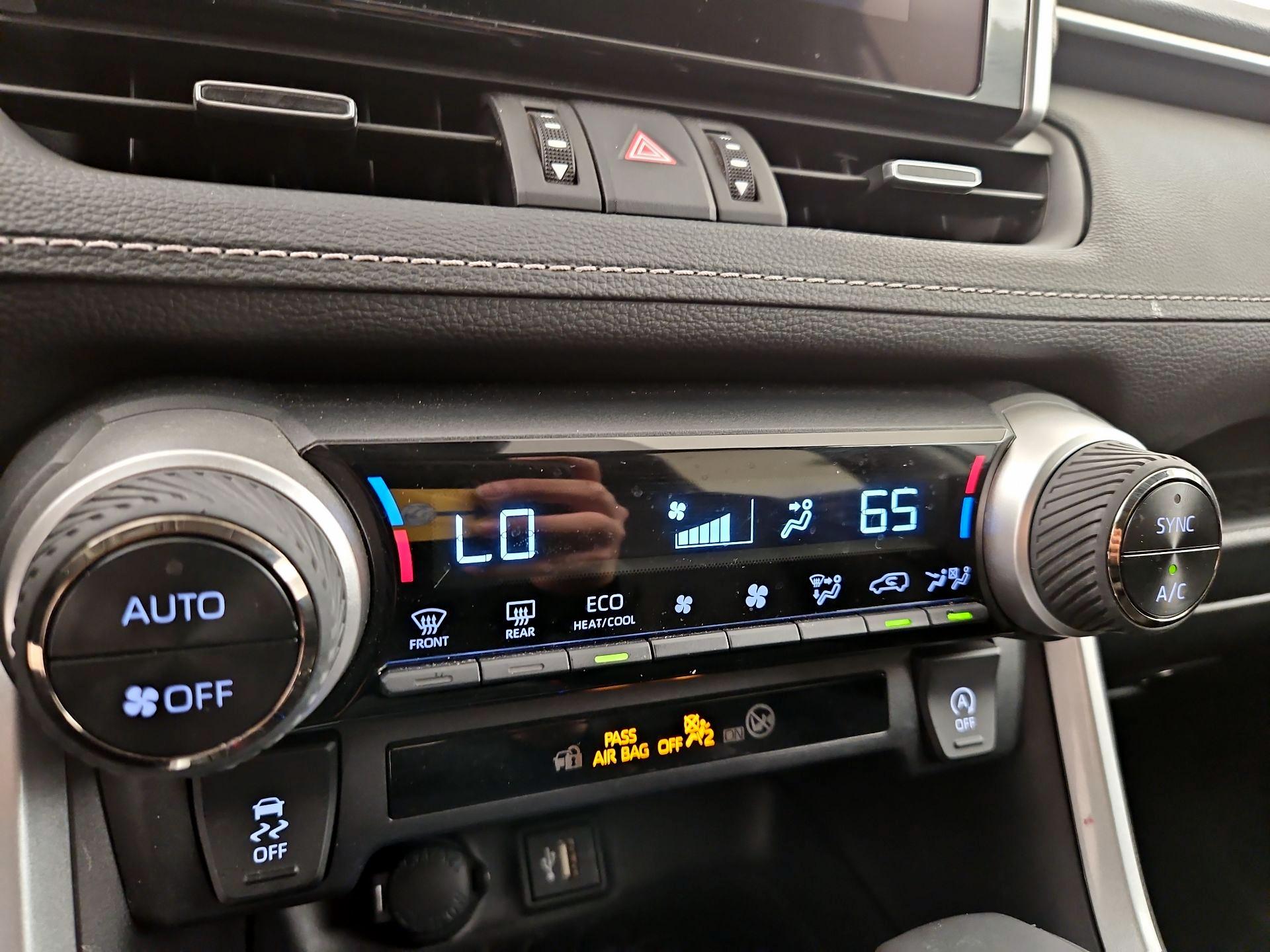 Thumbnail: 2024 Toyota RAV4 - 16