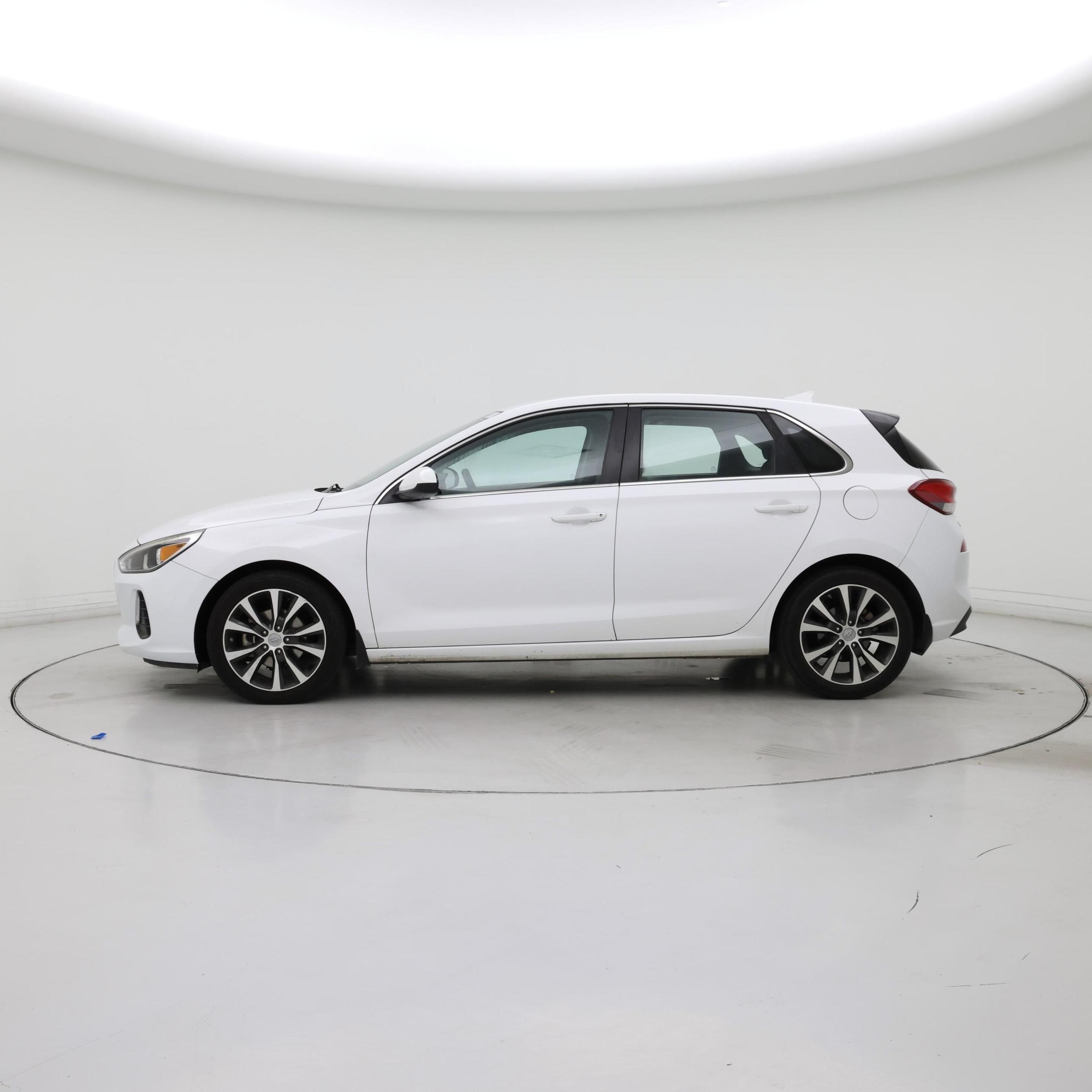 Thumbnail: 2018 Hyundai Elantra - 3