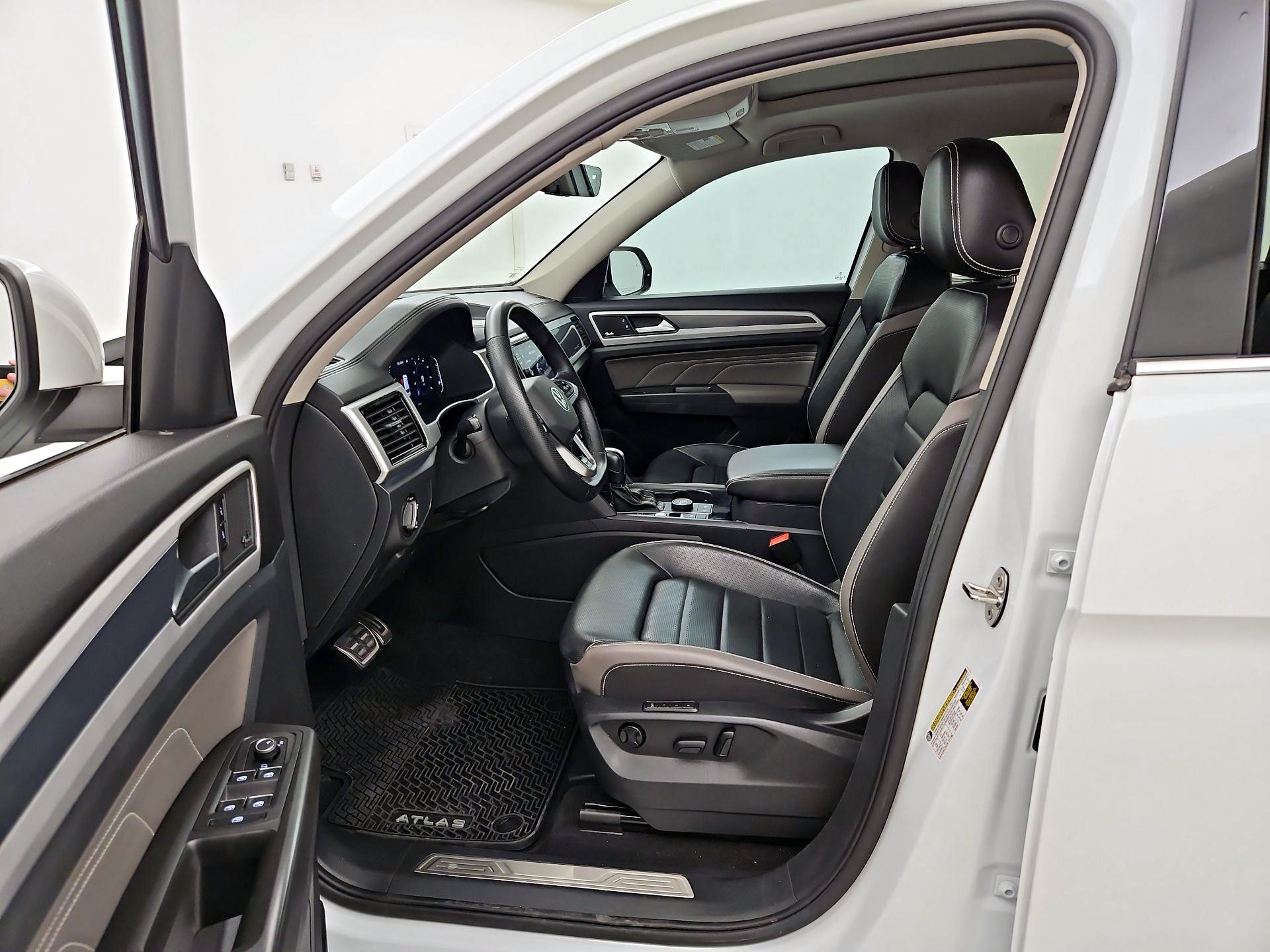 Thumbnail: 2023 Volkswagen Atlas - 11