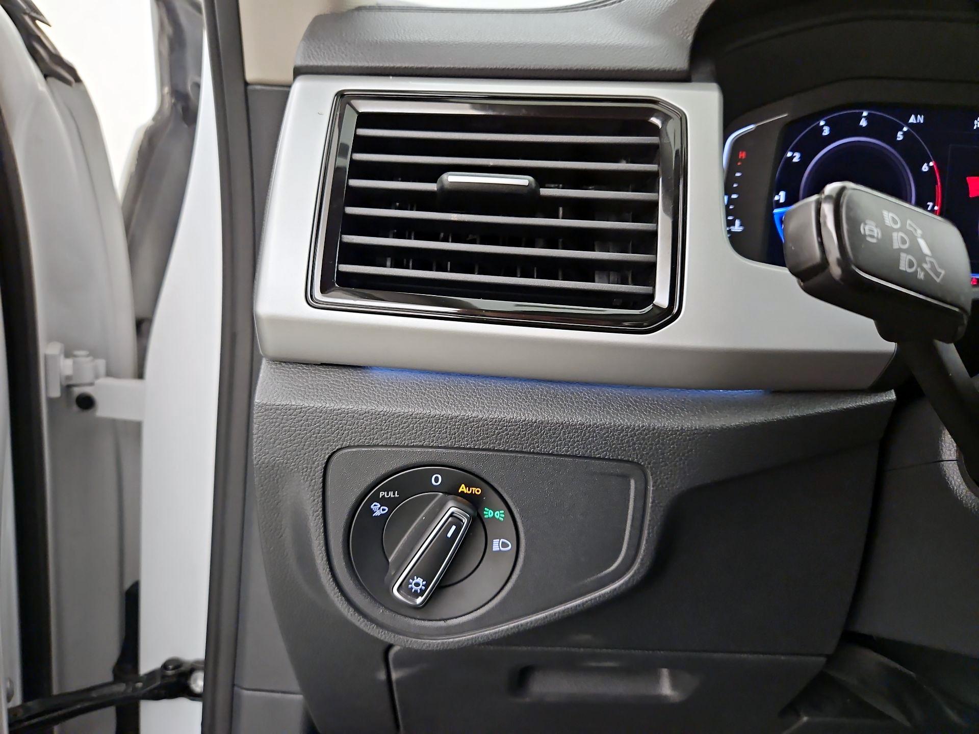 Thumbnail: 2023 Volkswagen Atlas - 13