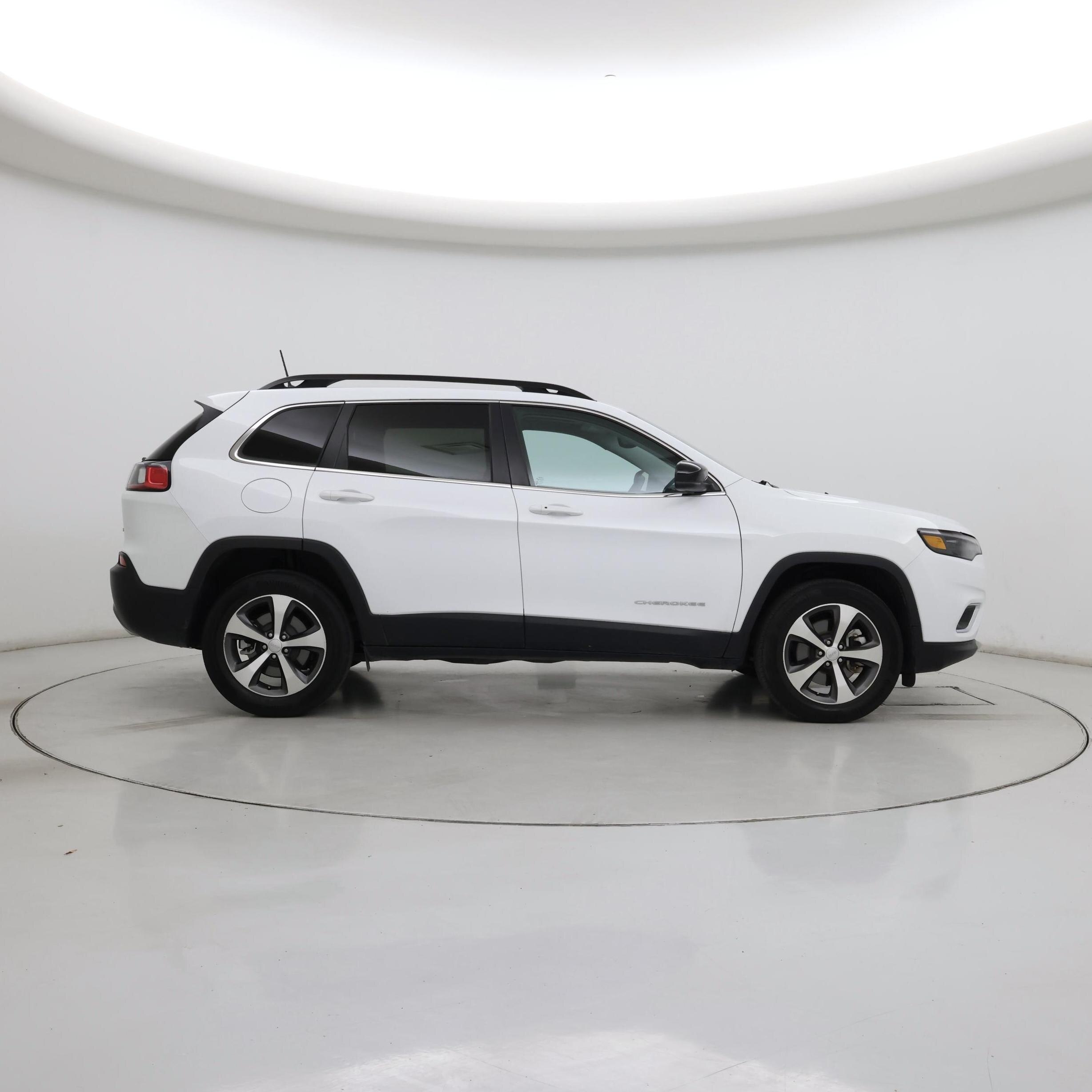 Thumbnail: 2022 Jeep Cherokee - 7