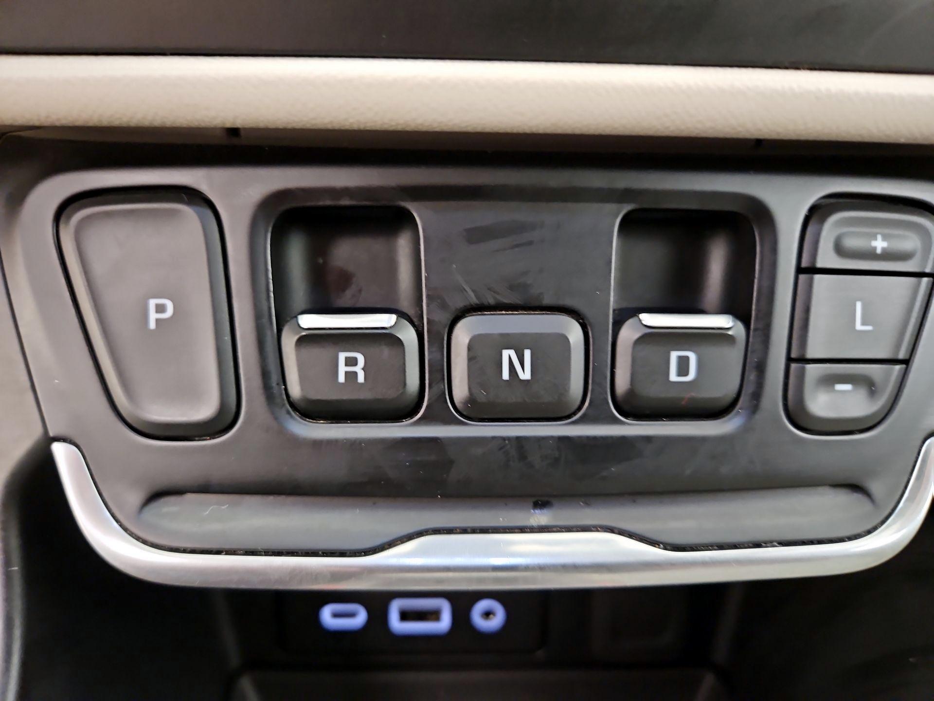 Thumbnail: 2020 GMC Terrain - 17