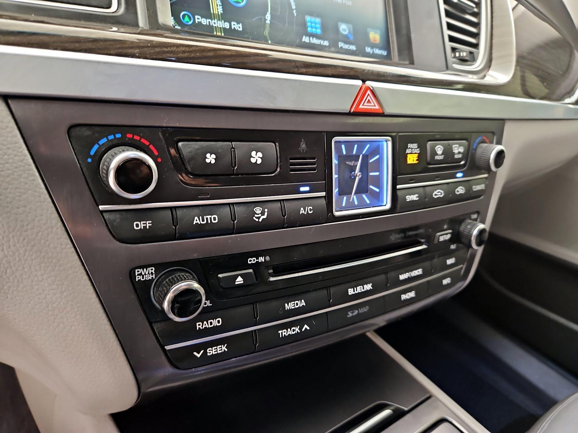 Thumbnail: 2018 Genesis G80 - 17