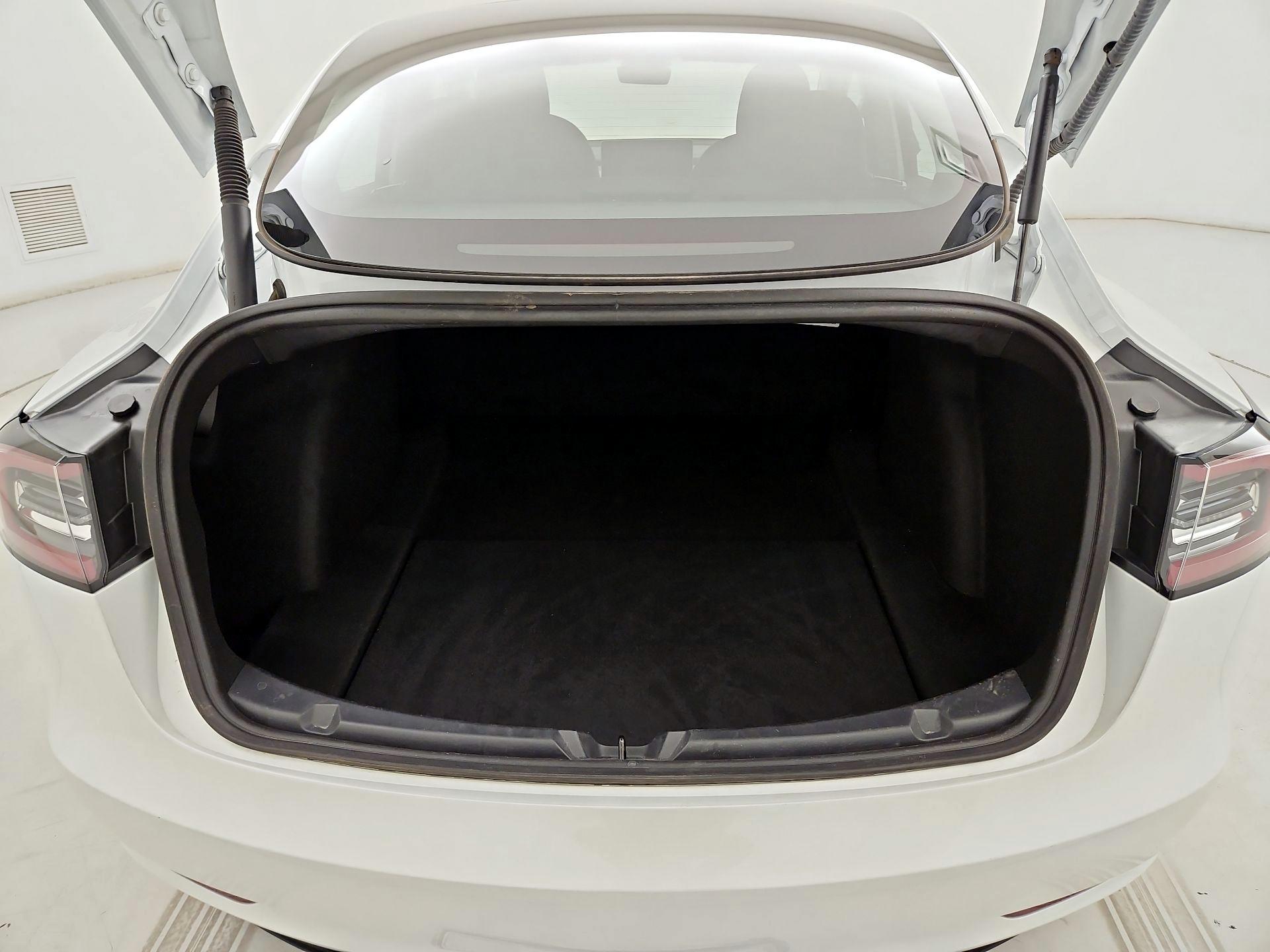 Thumbnail: 2023 Tesla Model 3 - 20