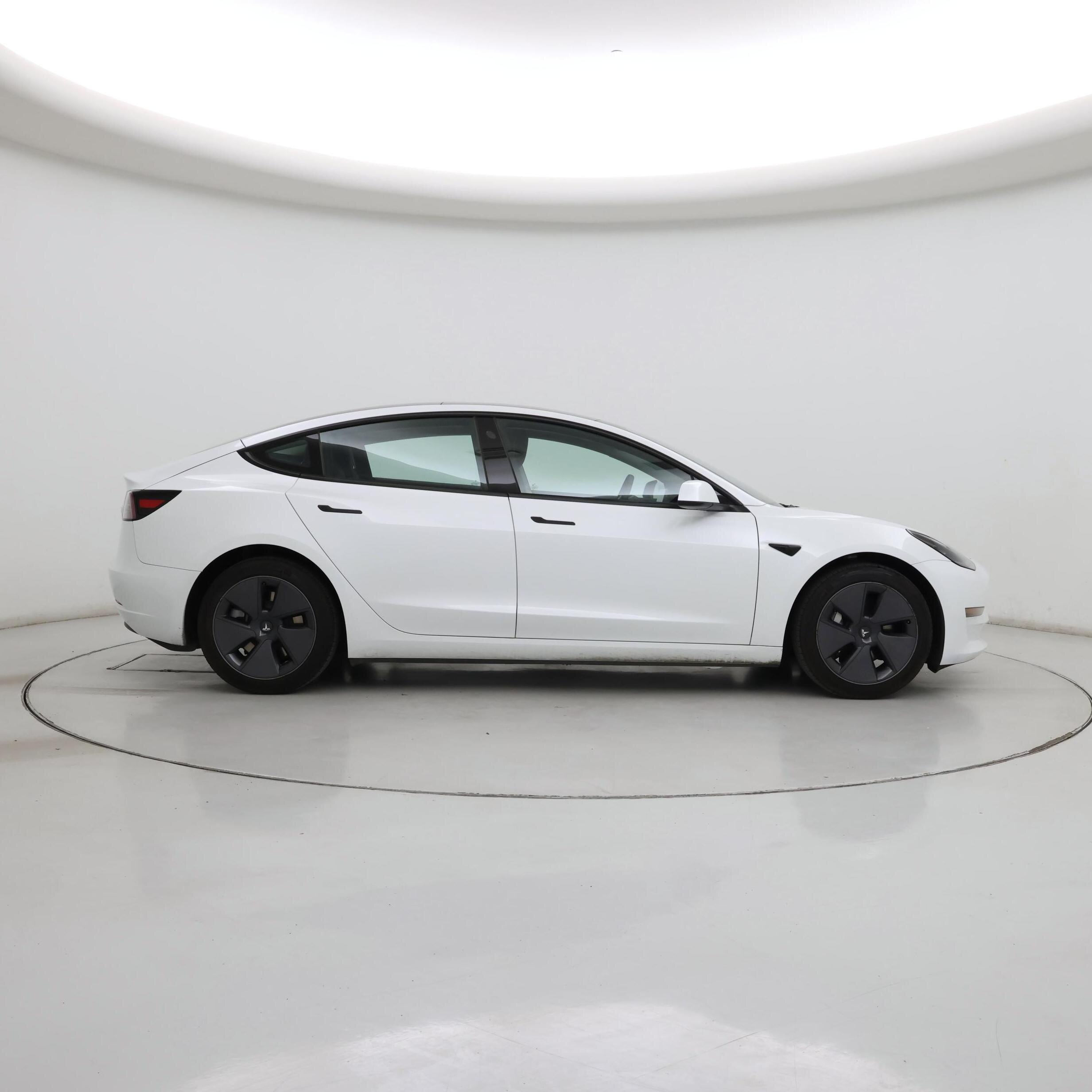 Thumbnail: 2023 Tesla Model 3 - 7