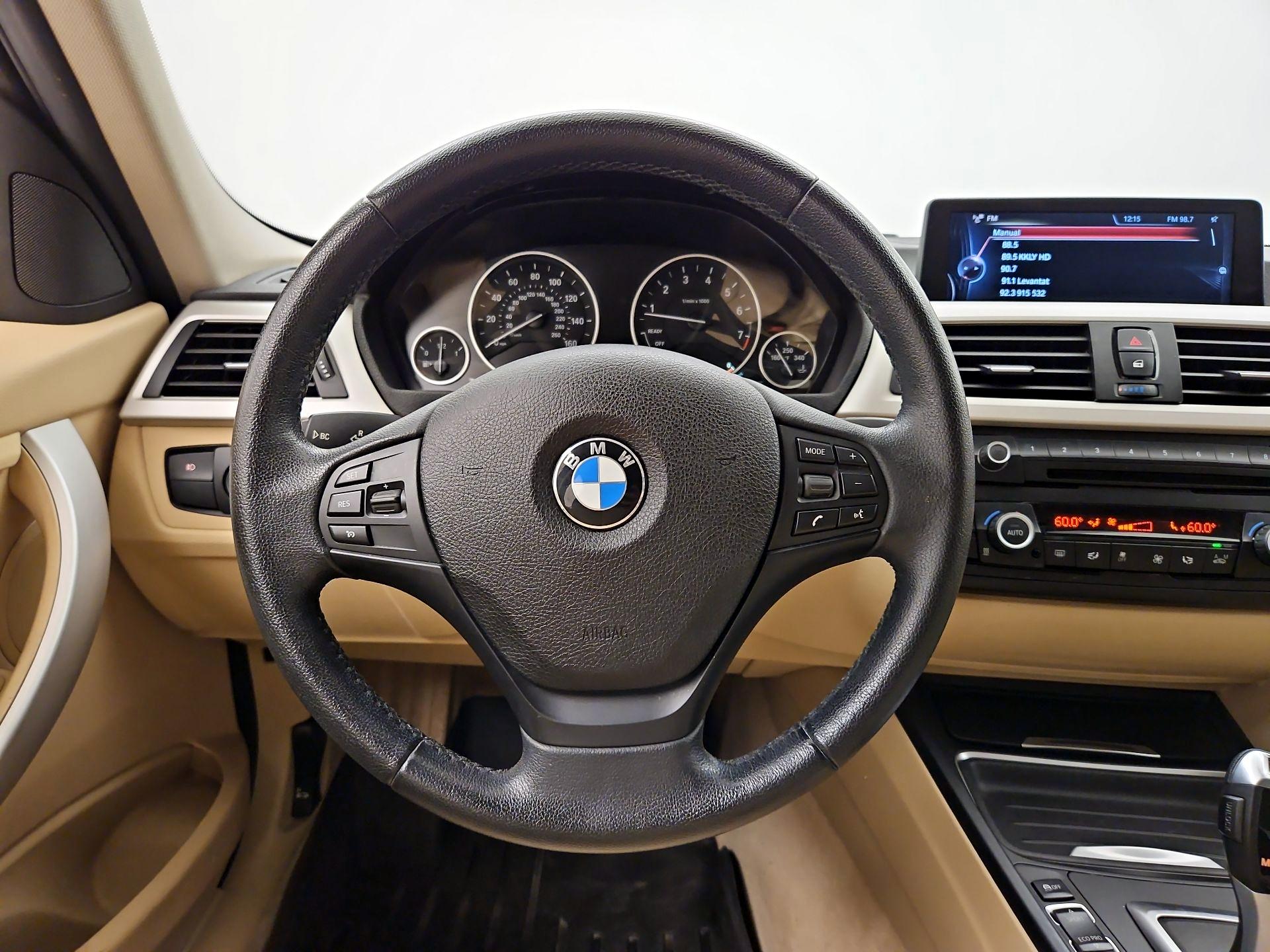 Thumbnail: 2014 BMW 3 Series - 10