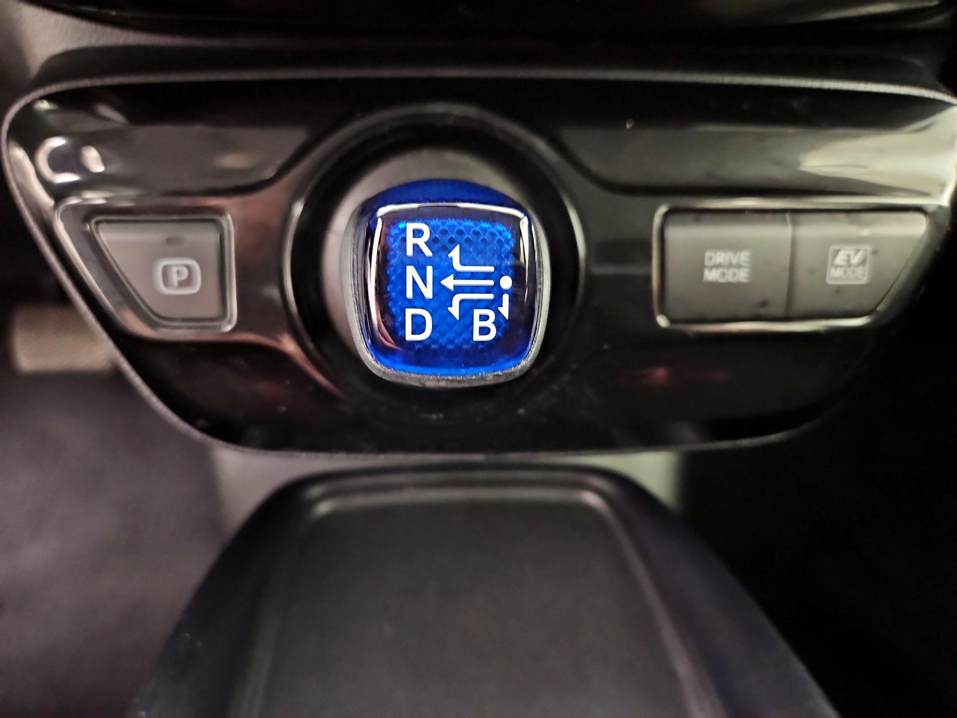 Thumbnail: 2021 Toyota Prius - 17