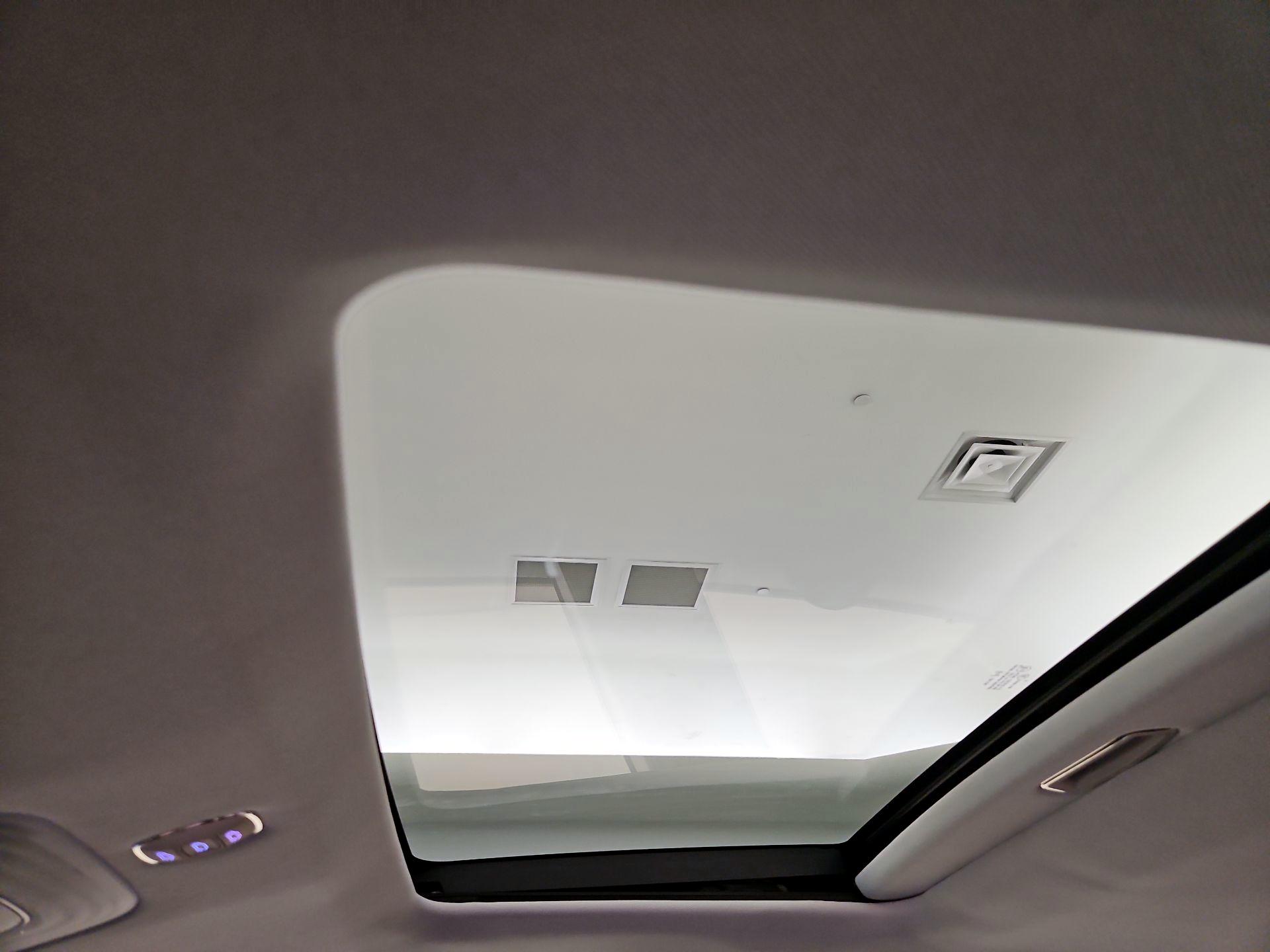 Thumbnail: 2021 Toyota Prius - 18