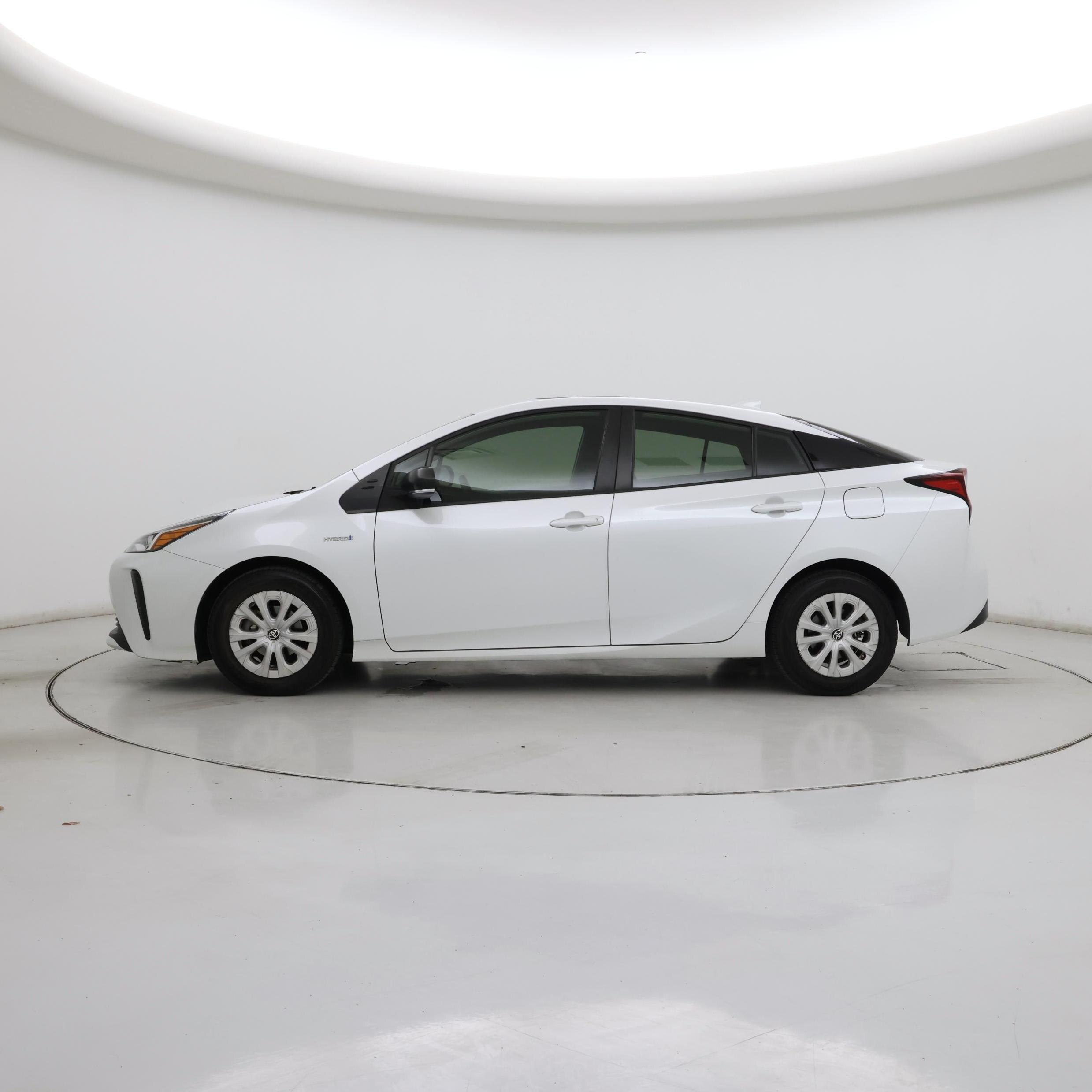 Thumbnail: 2021 Toyota Prius - 3