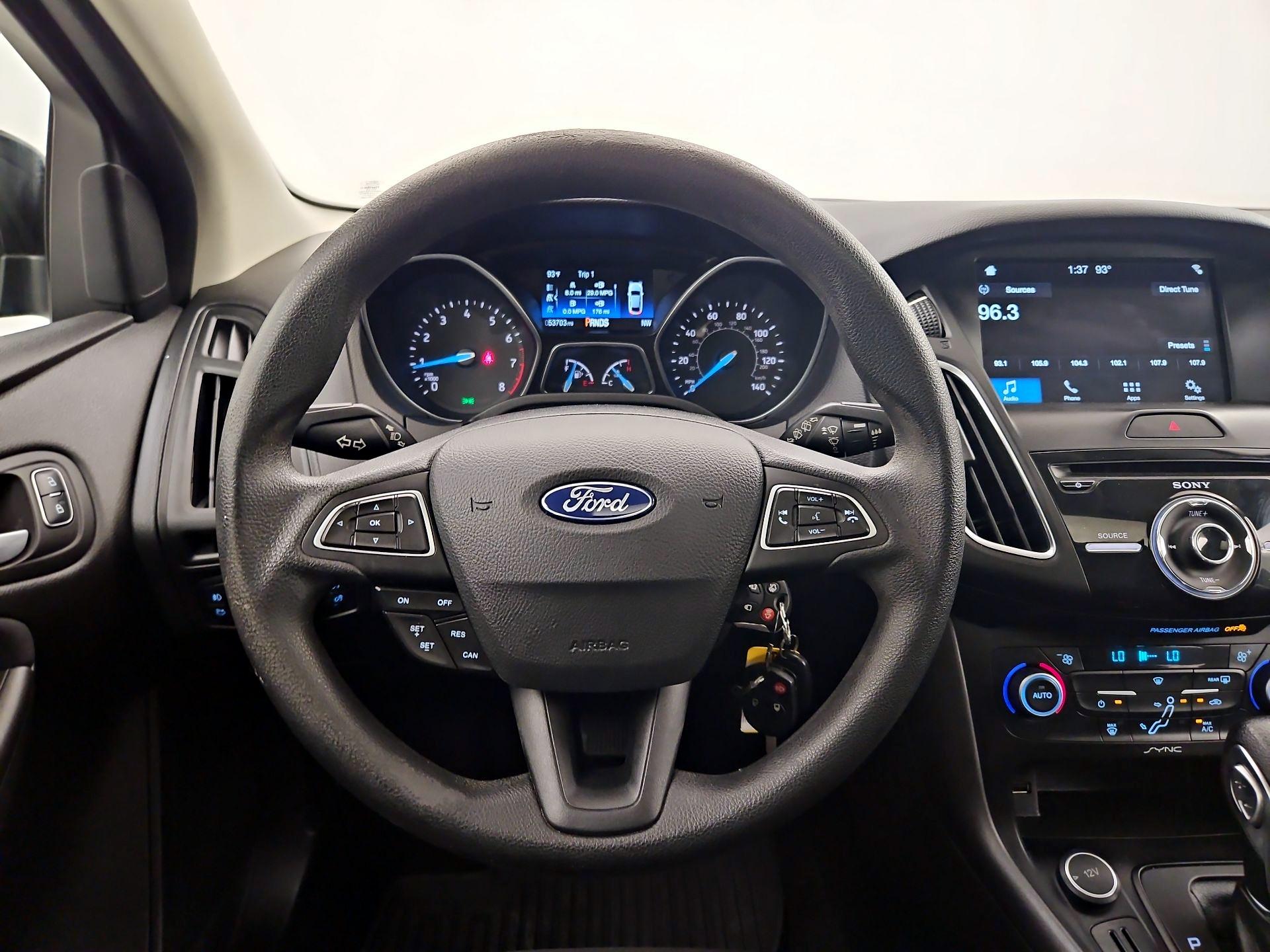 Thumbnail: 2017 Ford Focus - 10