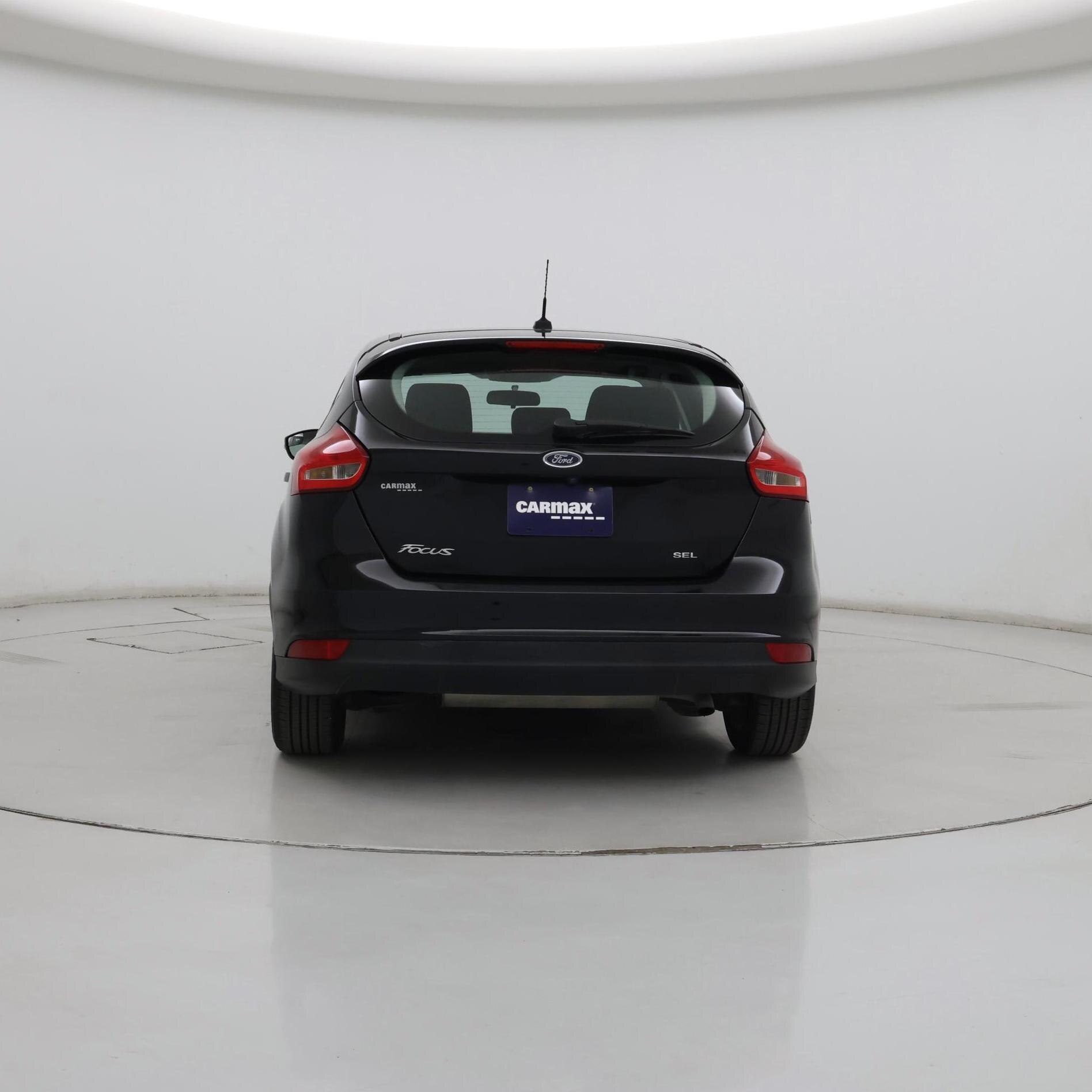 Thumbnail: 2017 Ford Focus - 6