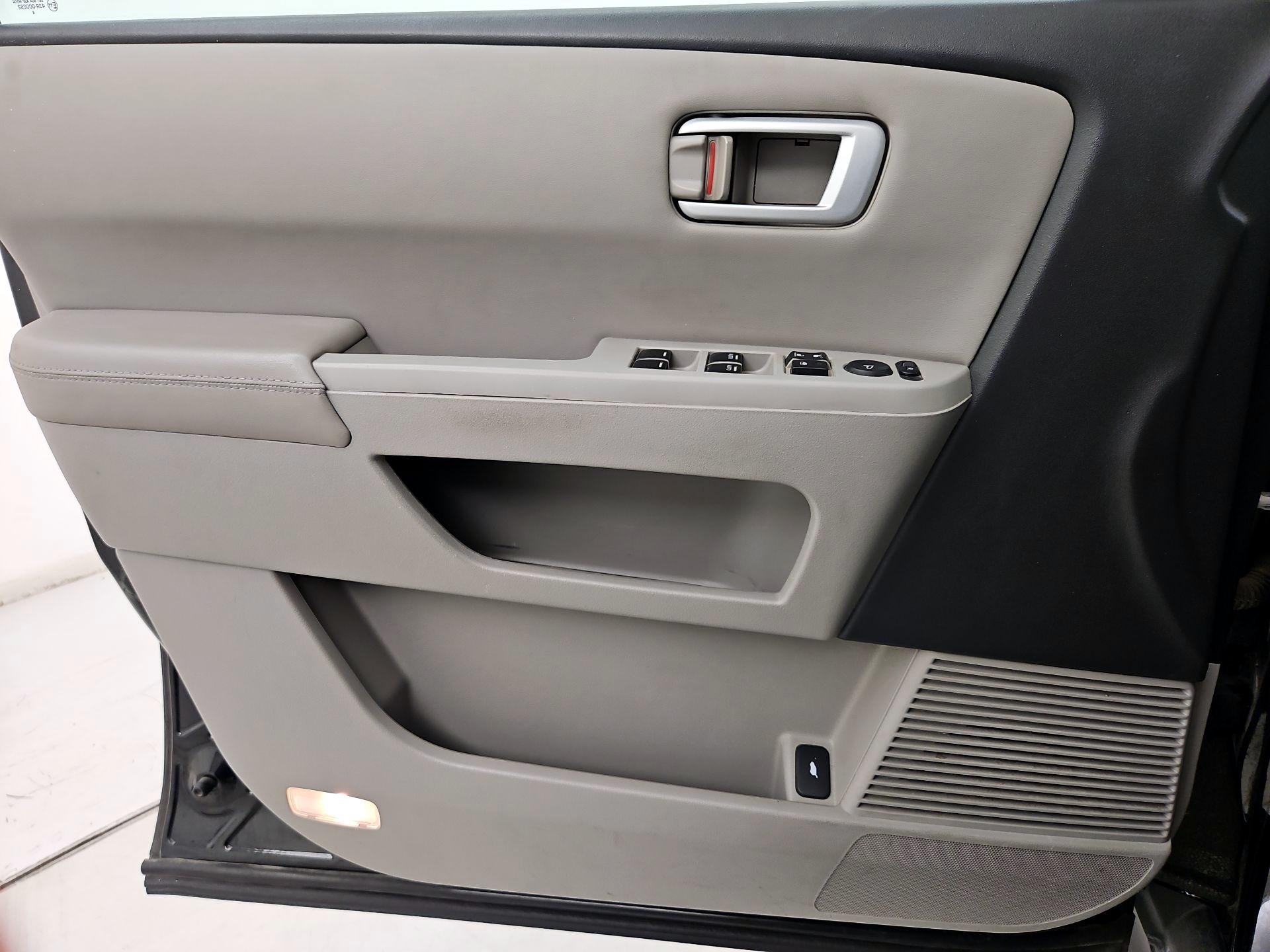 Thumbnail: 2015 Honda Pilot - 12