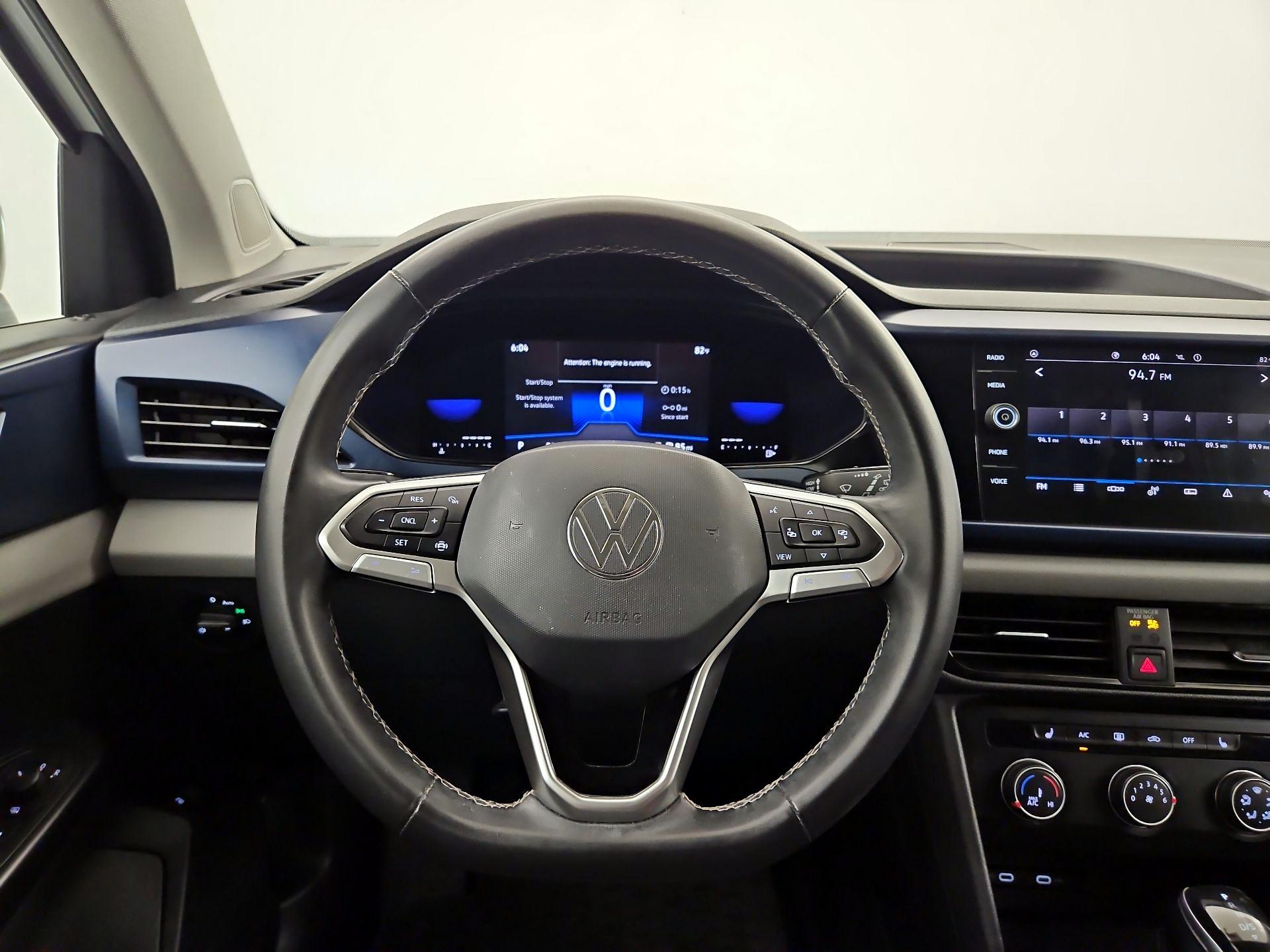 Thumbnail: 2022 Volkswagen Taos - 10