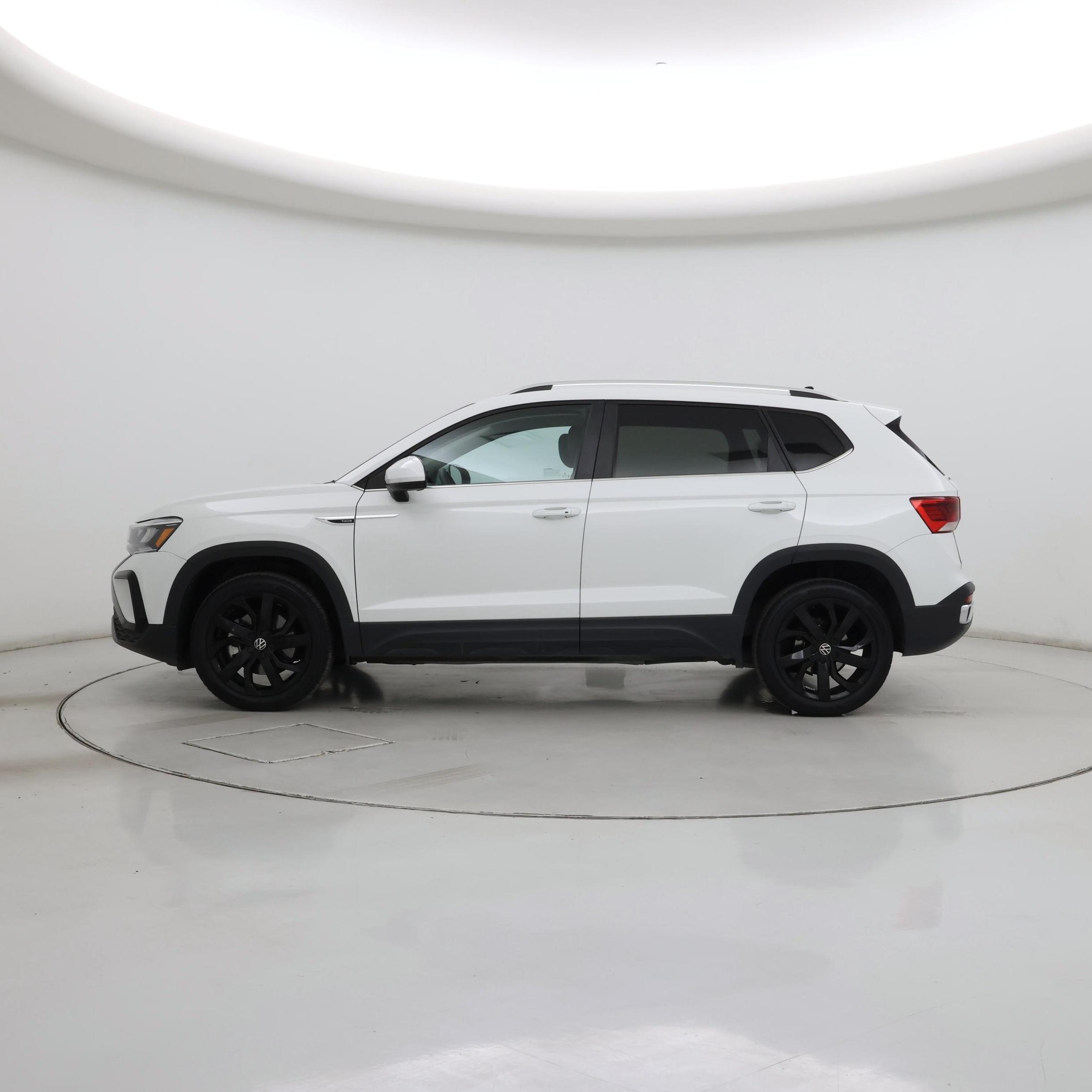Thumbnail: 2022 Volkswagen Taos - 3