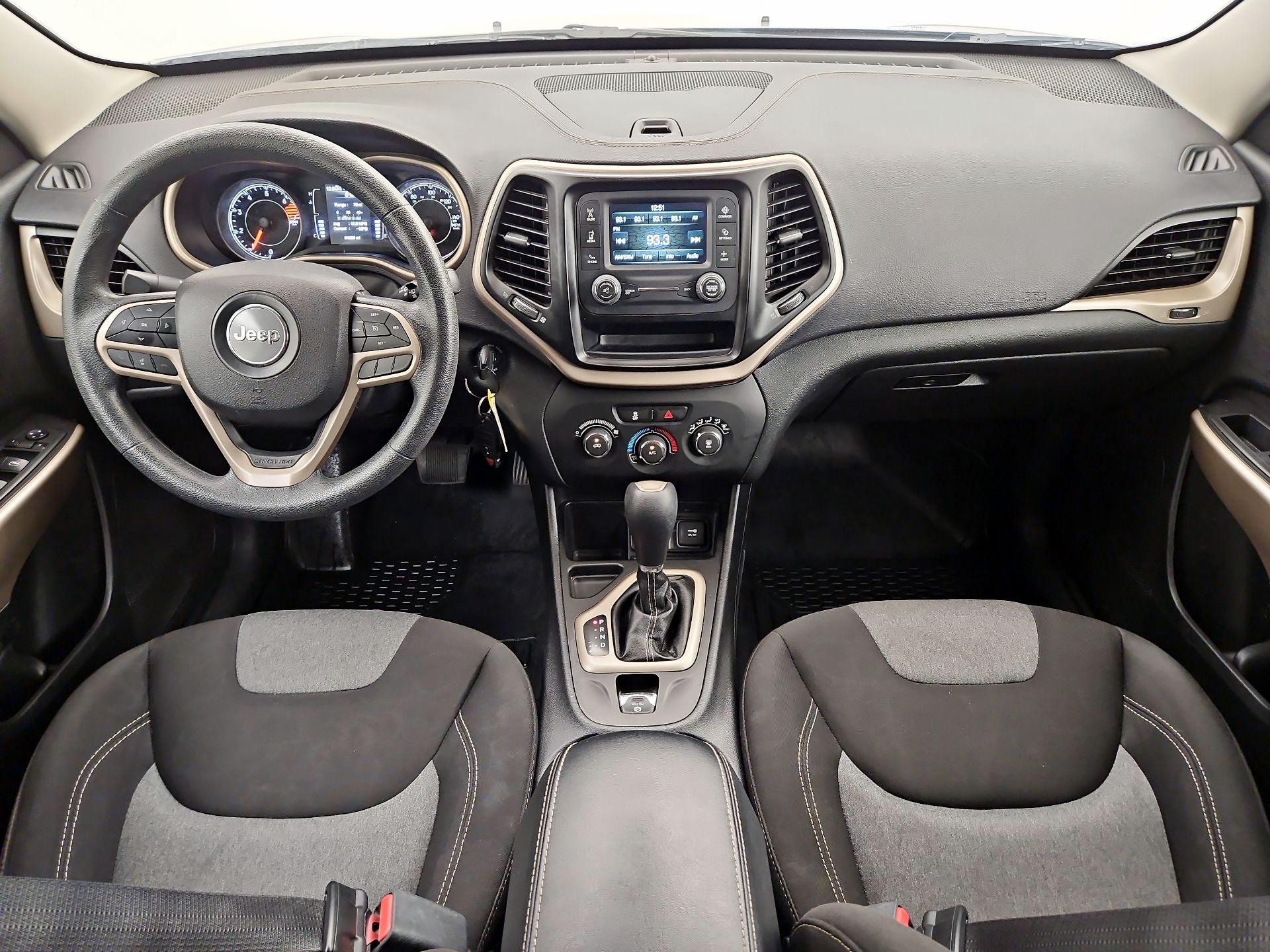 Thumbnail: 2018 Jeep Cherokee - 9