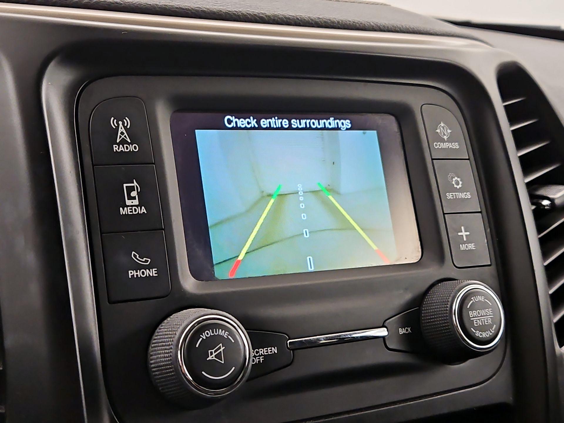 Thumbnail: 2018 Jeep Cherokee - 14