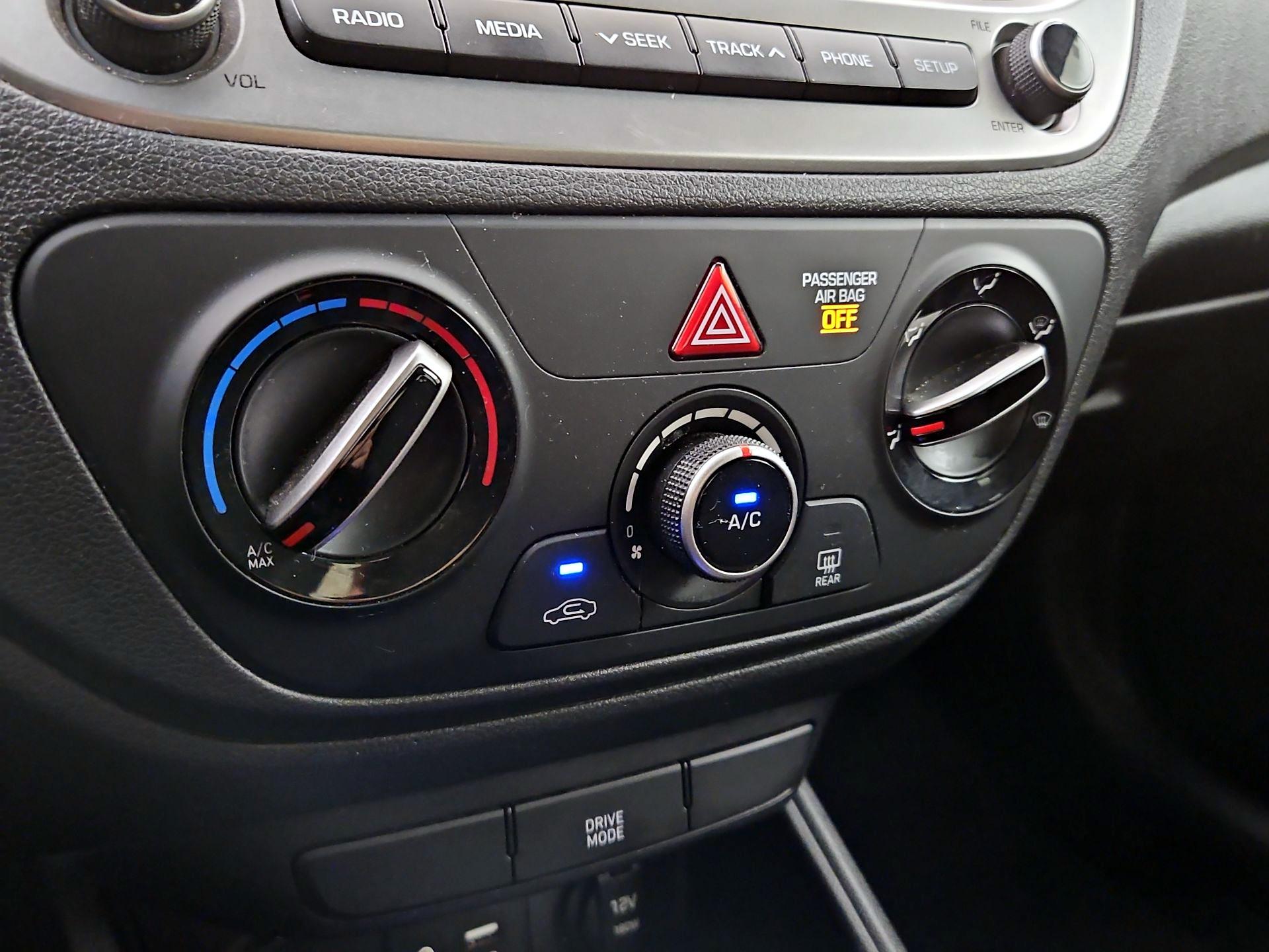 Thumbnail: 2018 Hyundai Accent - 16