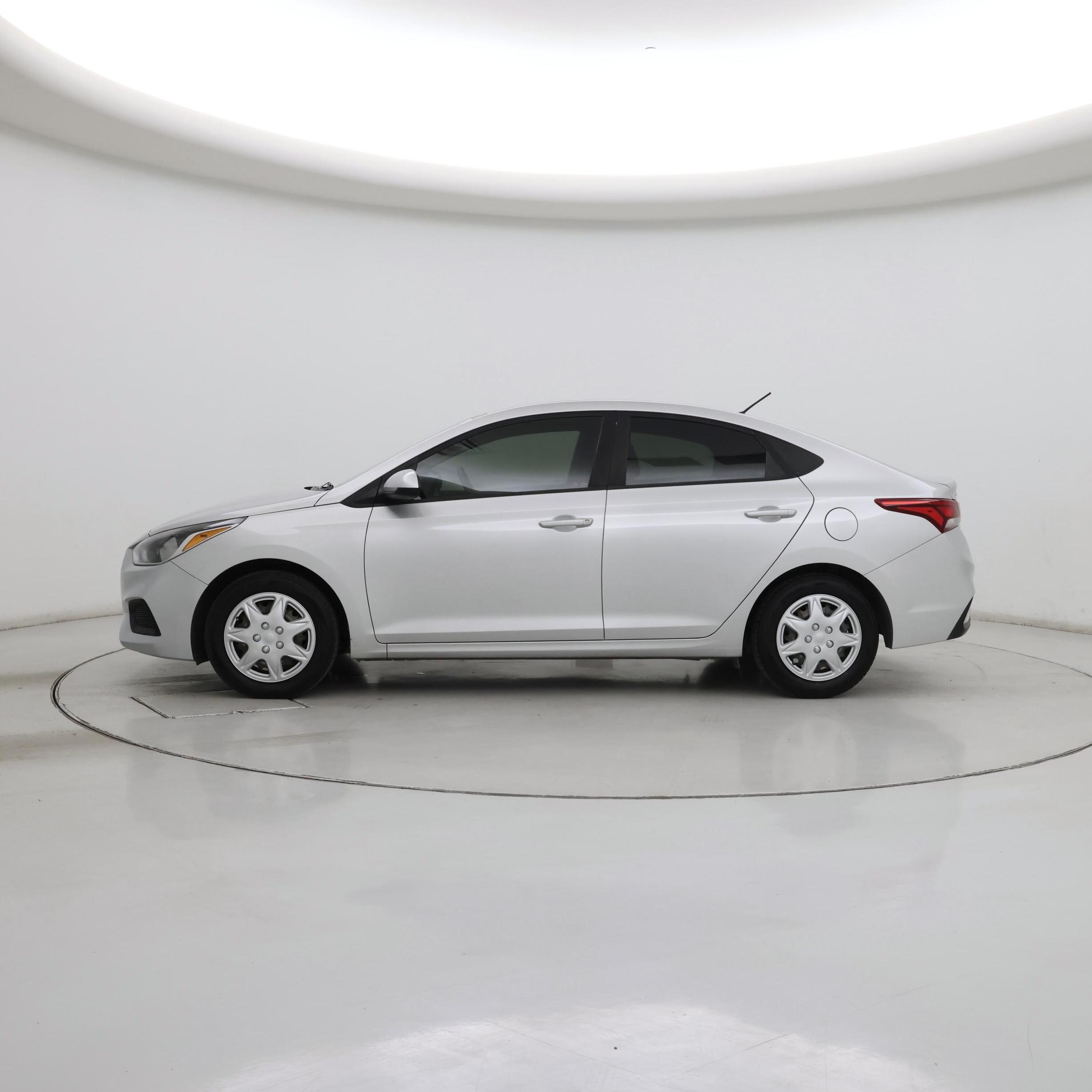 Thumbnail: 2018 Hyundai Accent - 3