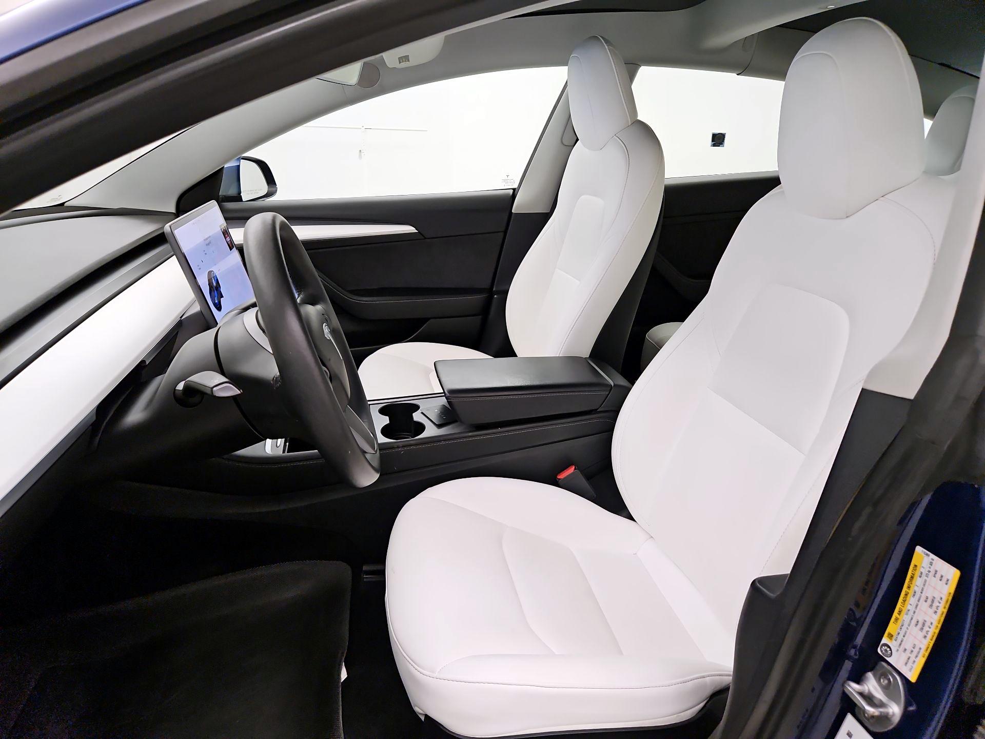 Thumbnail: 2022 Tesla Model 3 - 11