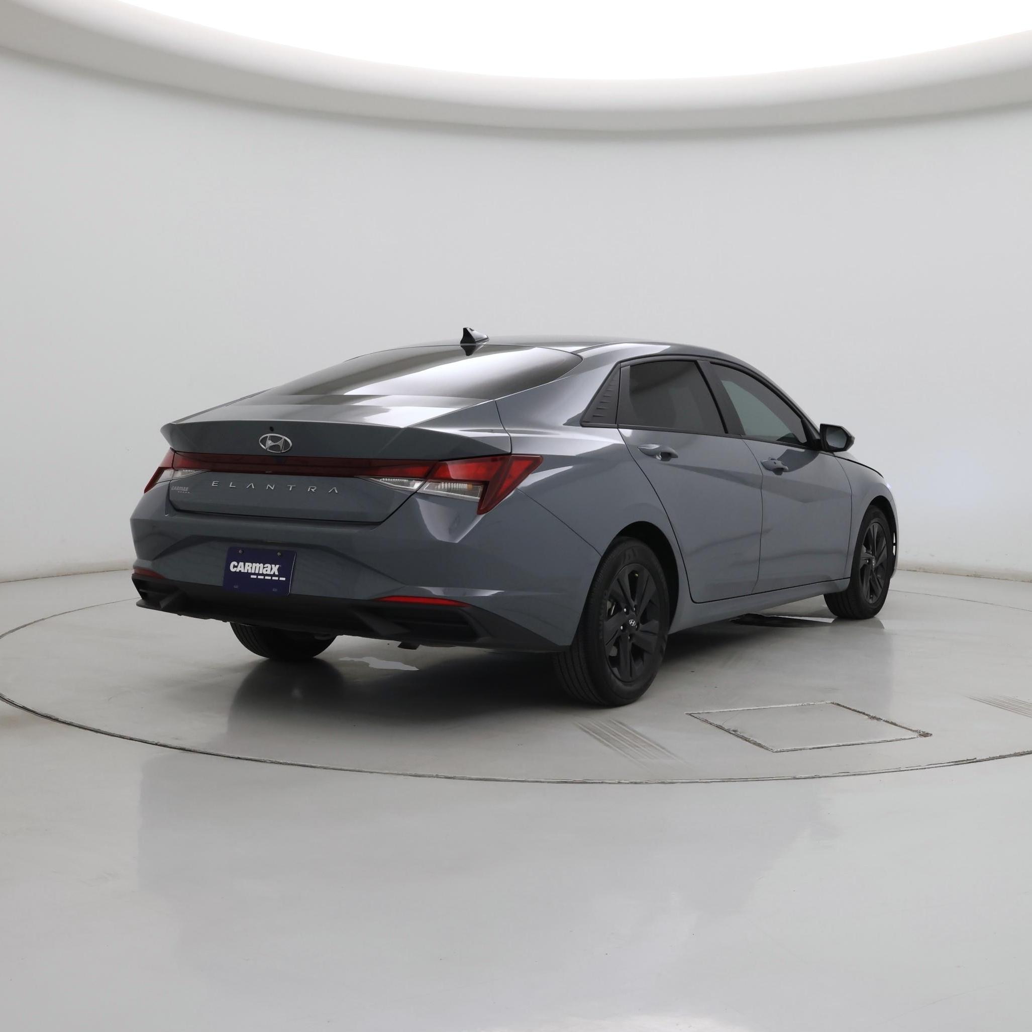 Thumbnail: 2023 Hyundai Elantra - 8