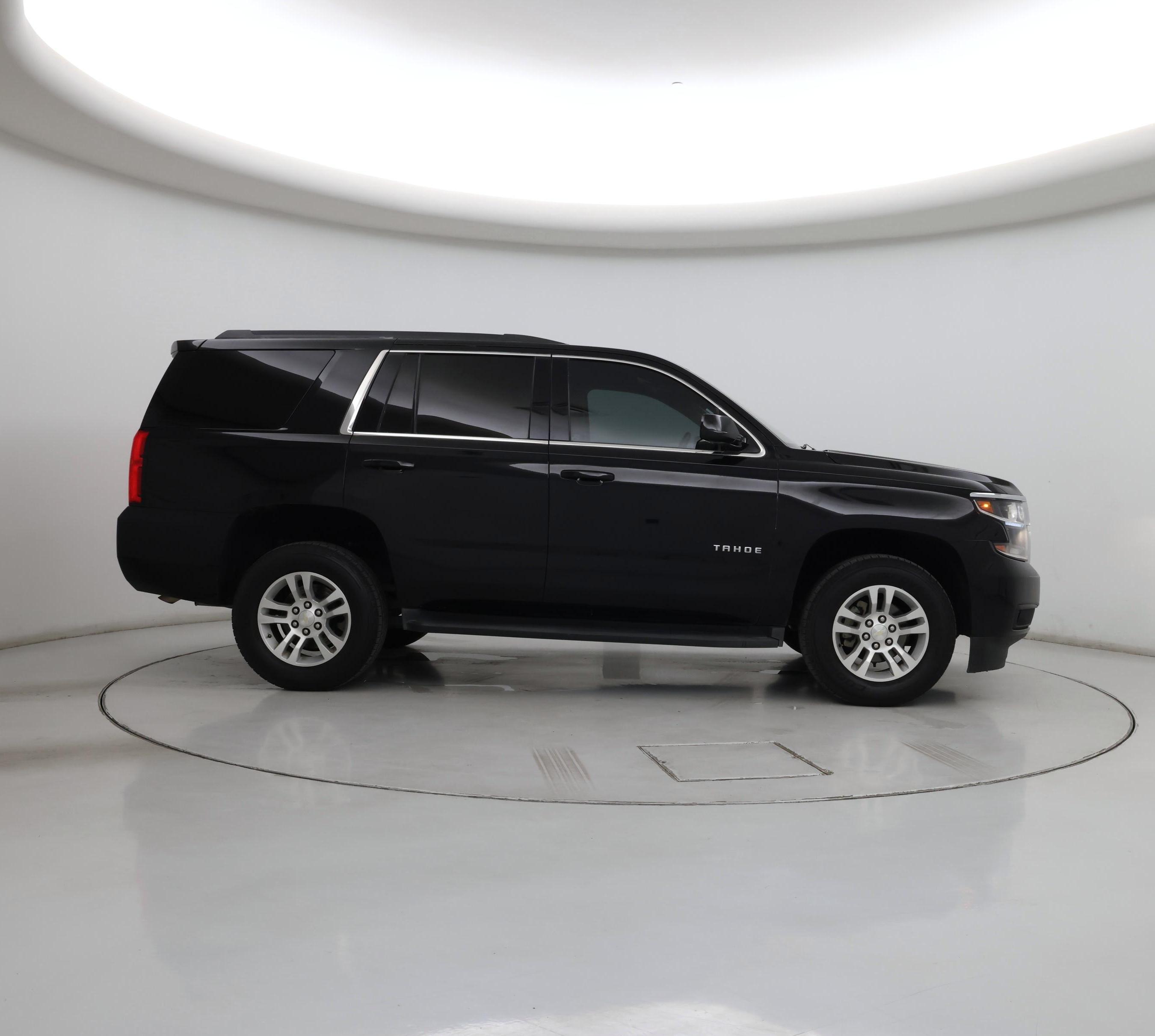 Thumbnail: 2017 Chevrolet Tahoe - 7