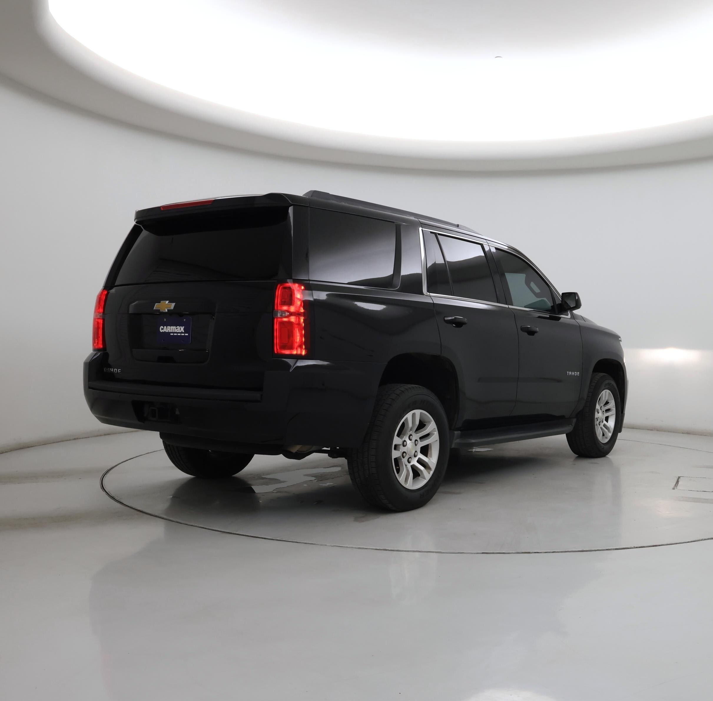 Thumbnail: 2017 Chevrolet Tahoe - 8