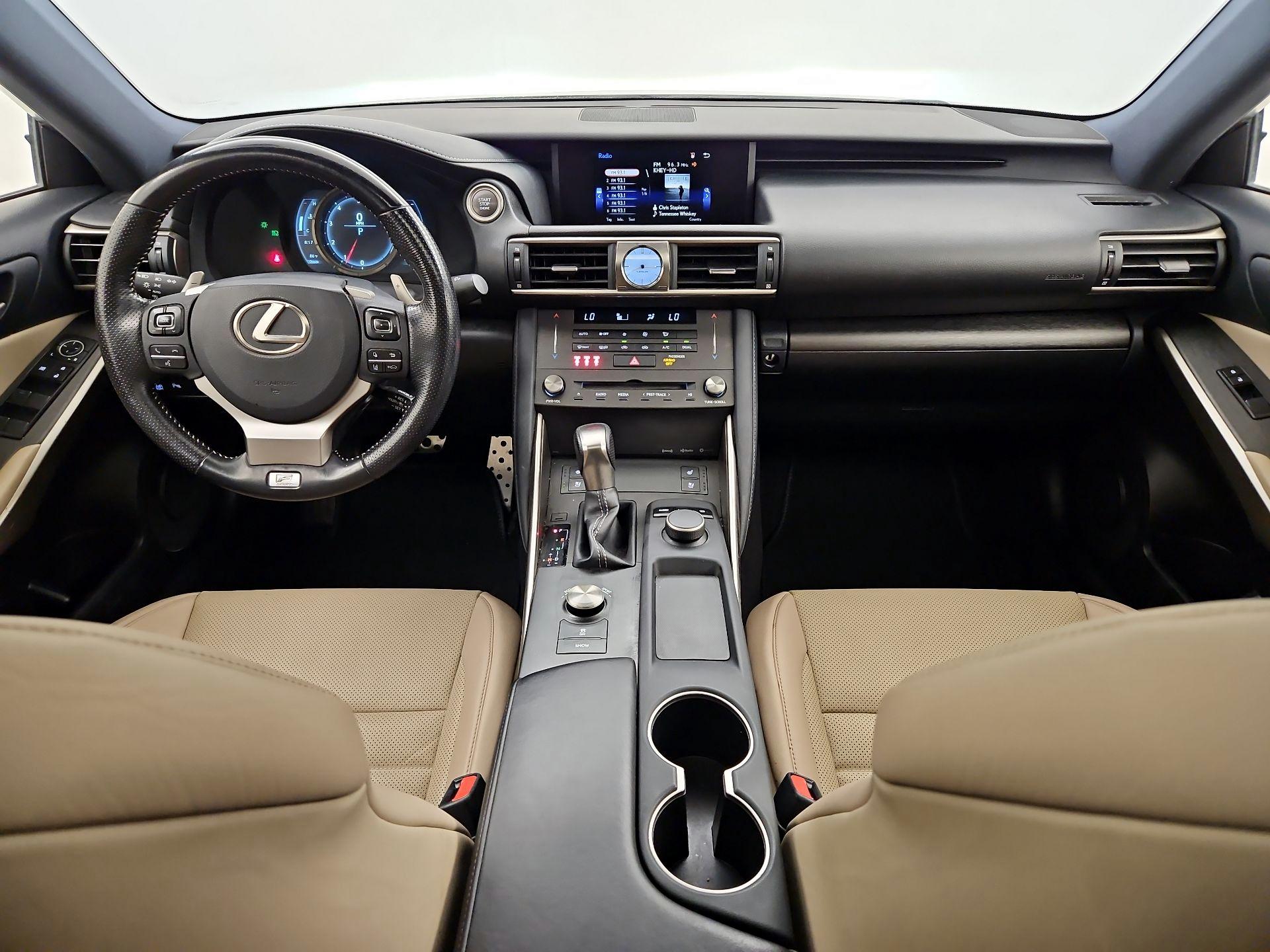 Thumbnail: 2019 Lexus IS - 9