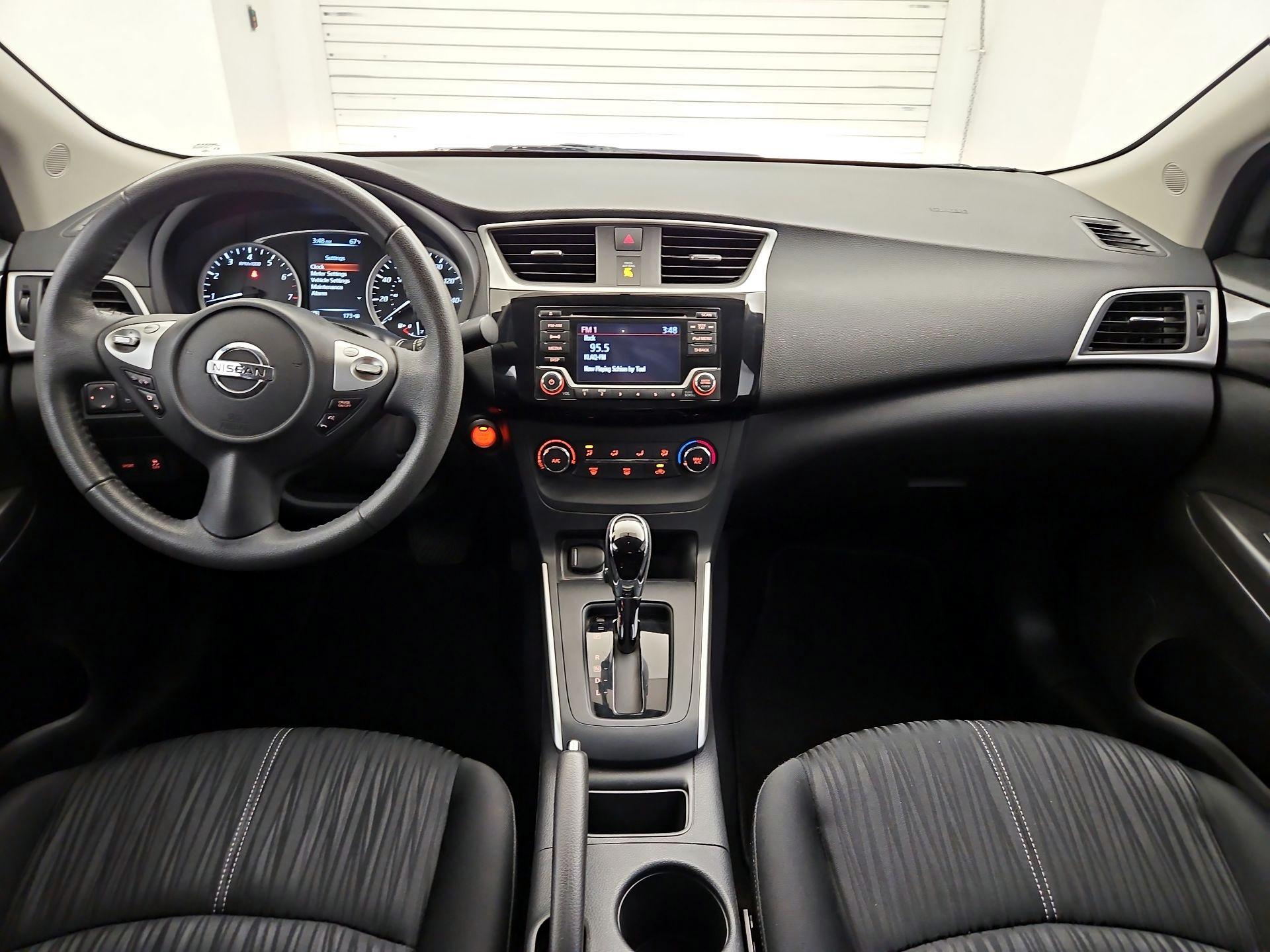 Thumbnail: 2017 Nissan Sentra - 9