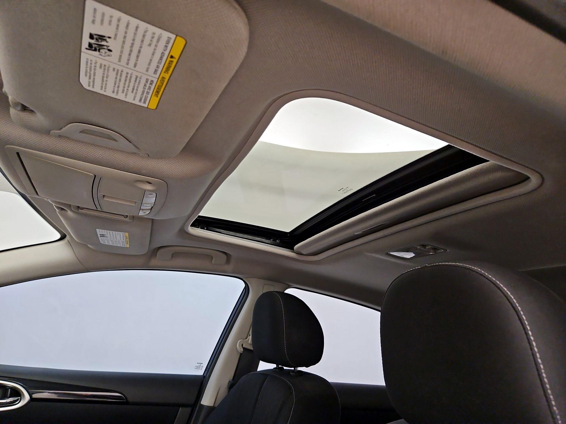Thumbnail: 2017 Nissan Sentra - 19