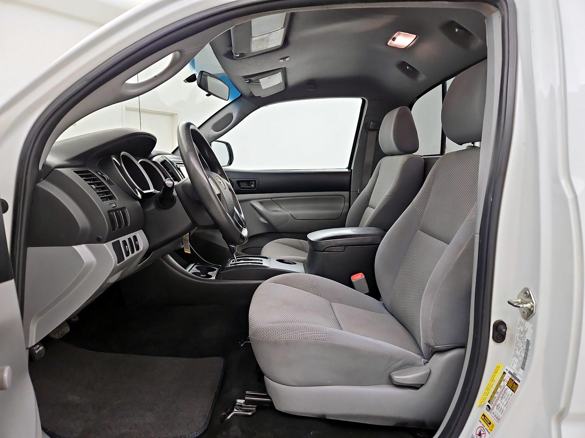 Thumbnail: 2014 Toyota Tacoma - 11