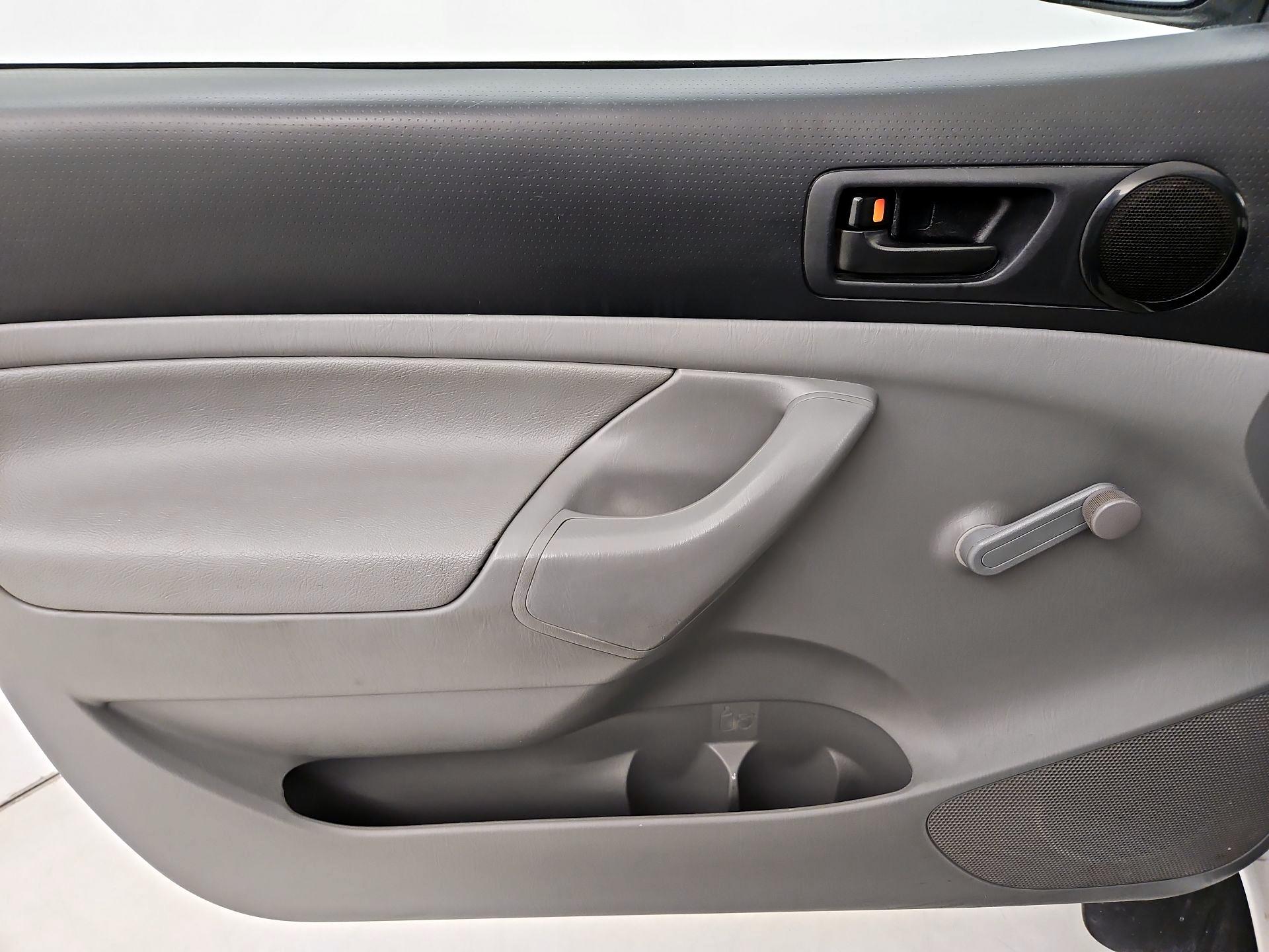 Thumbnail: 2014 Toyota Tacoma - 12